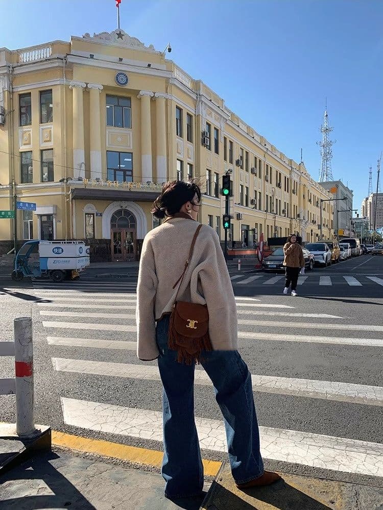두꺼운 짧은 외투 스웨이드 양털 플리스 복합 하나 피모 하나 수 있습니다. 양면 착용 양털 재킷 짧은 스웨이드 원단 상세 이미지 5