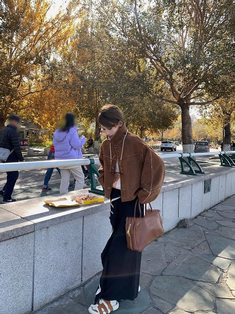 두꺼운 짧은 외투 스웨이드 양털 플리스 복합 하나 피모 하나 수 있습니다. 양면 착용 양털 재킷 짧은 스웨이드 원단 상세 이미지 6