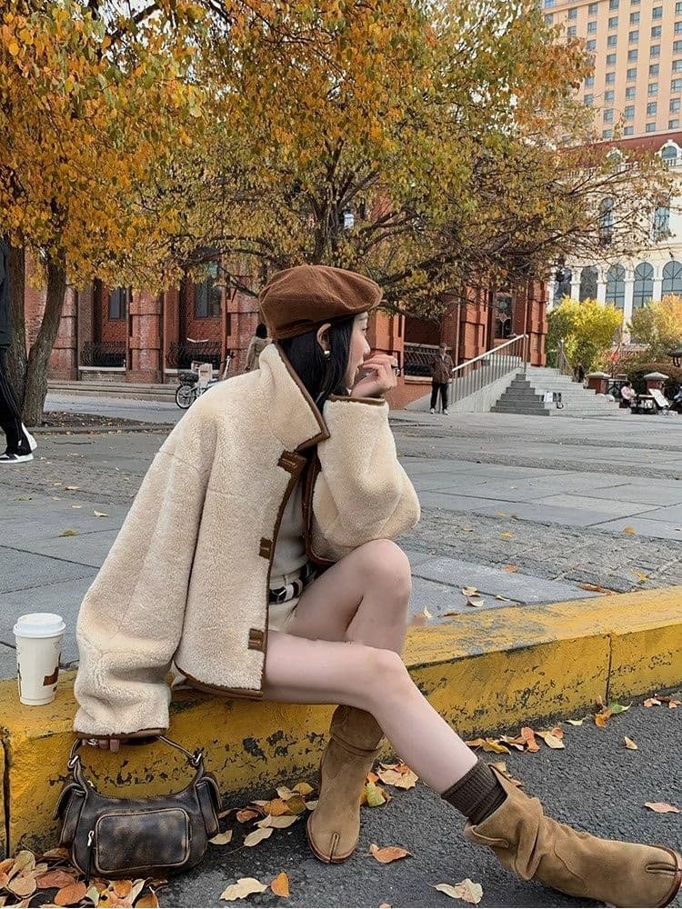 두꺼운 짧은 외투 스웨이드 양털 플리스 복합 하나 피모 하나 수 있습니다. 양면 착용 양털 재킷 짧은 스웨이드 원단 상세 이미지 8