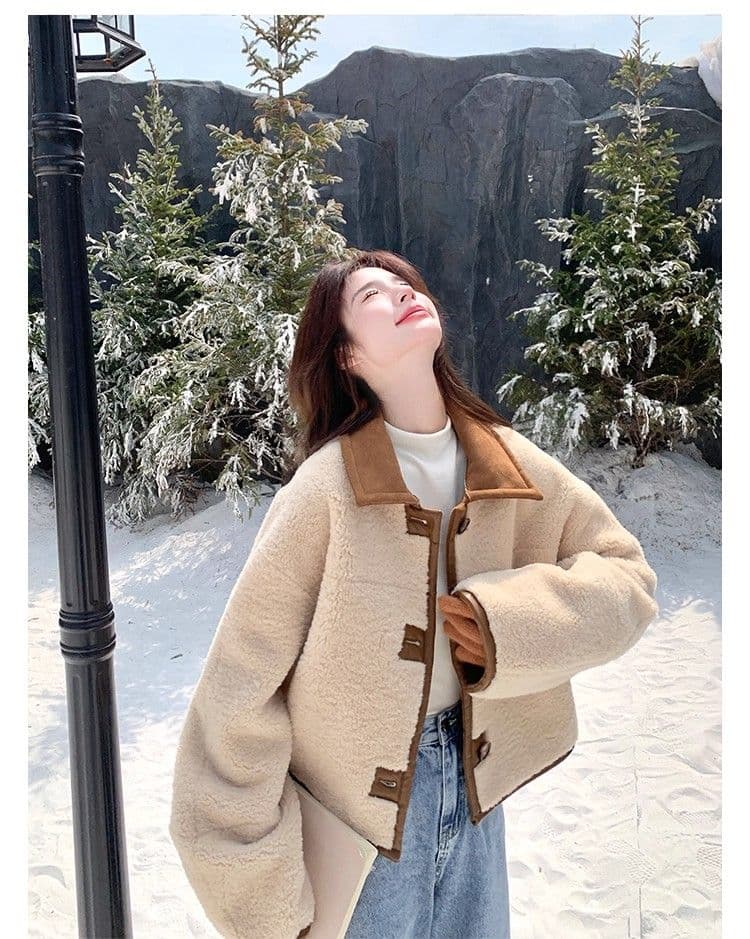 두꺼운 짧은 외투 스웨이드 양털 플리스 복합 하나 커피 색상 피모 하나 양털 재킷 양면 착용 스웨이드 원단 상세 이미지 6