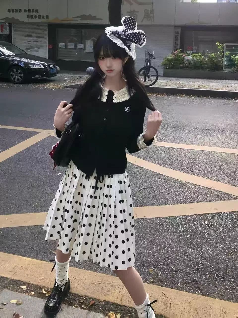 아메리칸 달콤한 핫걸 검정색 레이스 긴팔 도트 무늬 티셔츠 여성 가을 새로운 고유 한 아름다운 반신 스커트 투피스 세트