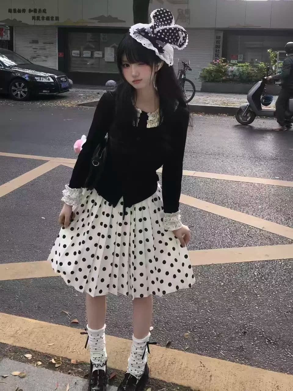 아메리칸 달콤한 핫걸 검정색 레이스 긴팔 도트 무늬 티셔츠 여성 가을 새로운 고유 한 아름다운 반신 스커트 투피스 세트 이미지 3