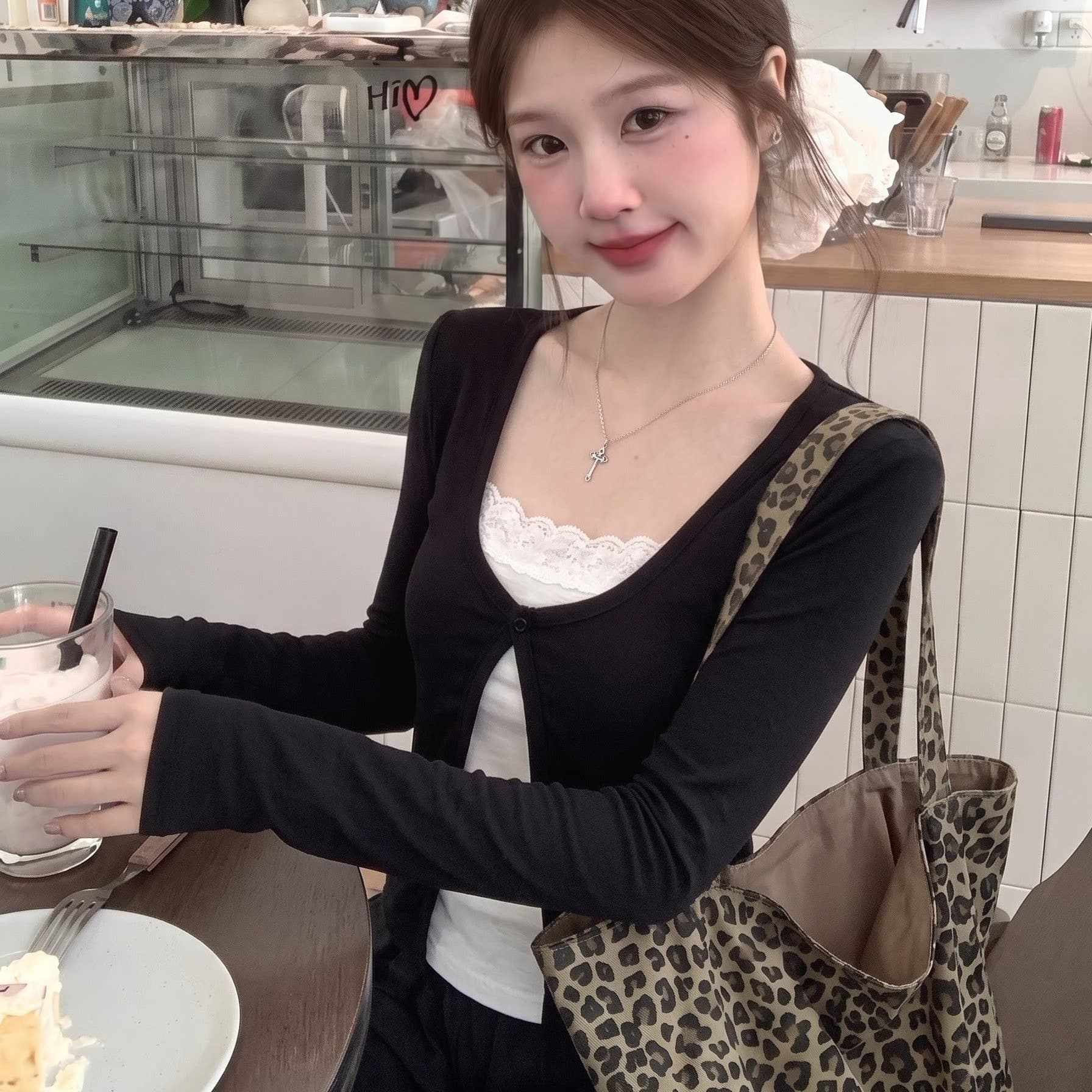 양모 불규칙 페이크 레이어드 긴팔 티셔츠 여성 가을 순수한 욕망 매운맛 아름다움 맨위 레이스 만나는 인사이드 가져 가라. 디자인 센스 이미지 5