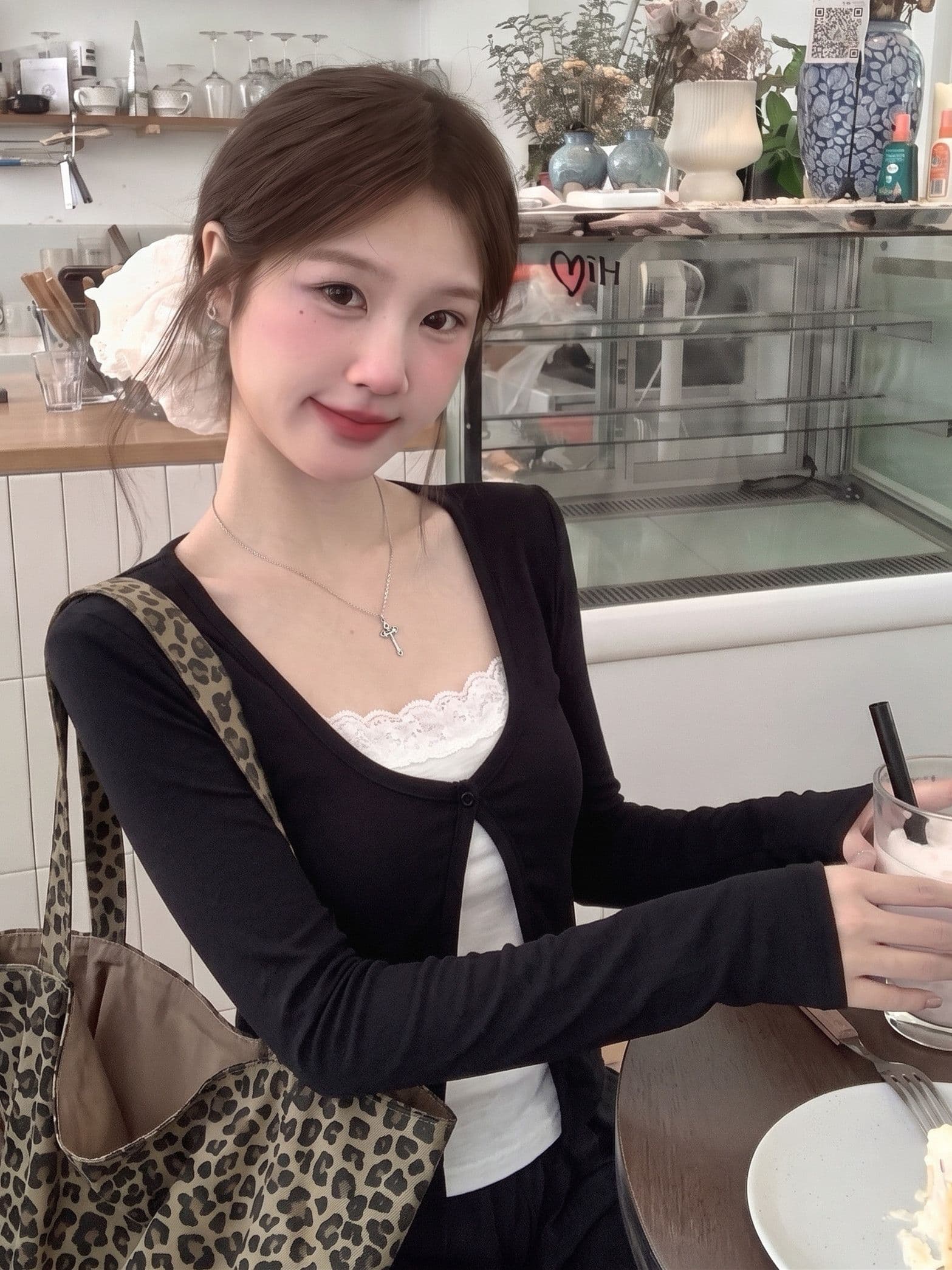 양모 불규칙 페이크 레이어드 긴팔 티셔츠 여성 가을 순수한 욕망 매운맛 아름다움 맨위 레이스 만나는 인사이드 가져 가라. 디자인 센스 상세 이미지 2
