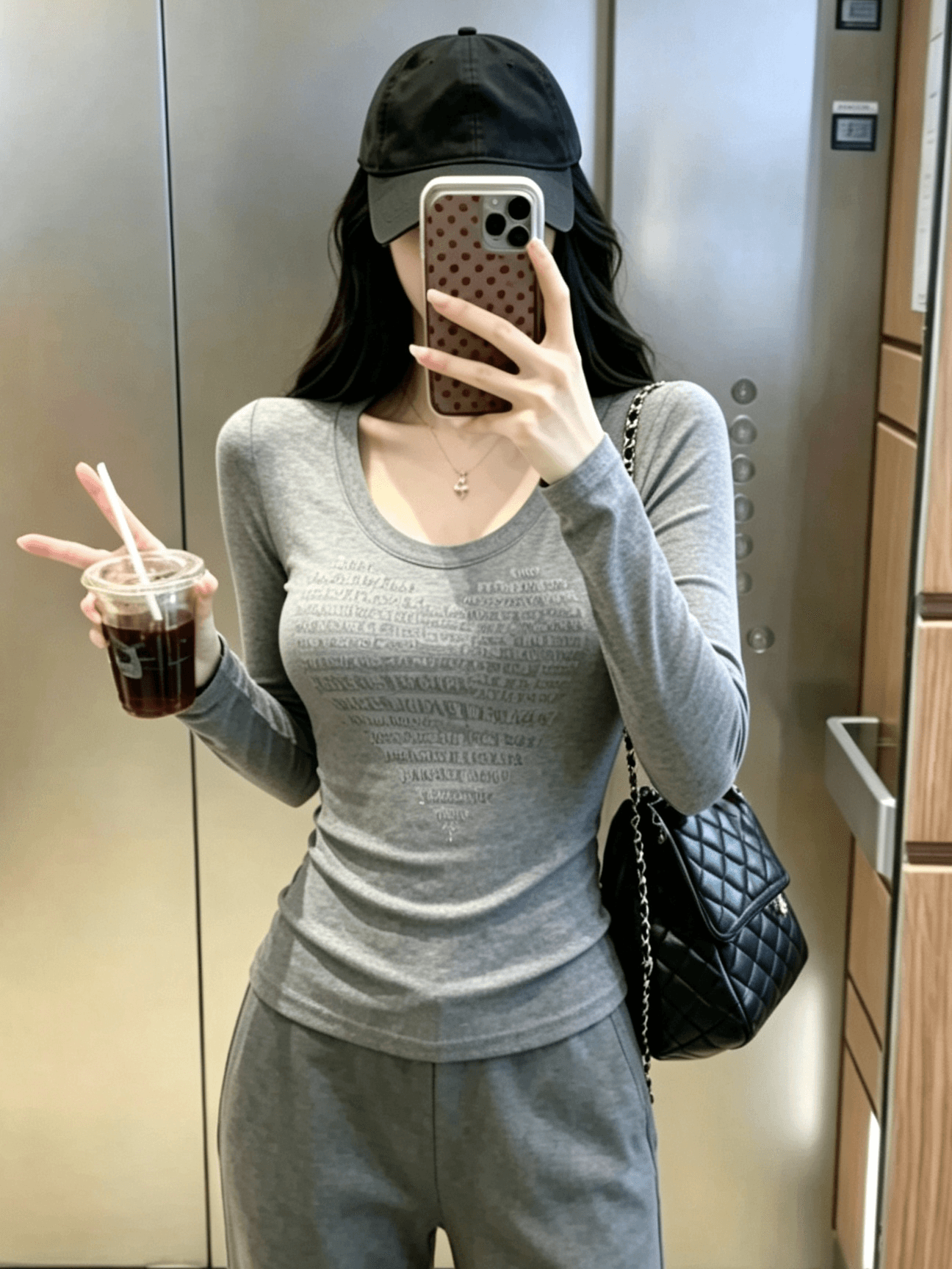 주간 실크 양모 한 부서 하트 핫픽스 긍정적 인 어깨 긴팔 티셔츠 여성 가을 작은 대중 디자인 센스 몸매 가꾸기 슬림해 보이는 맨위 이미지 4