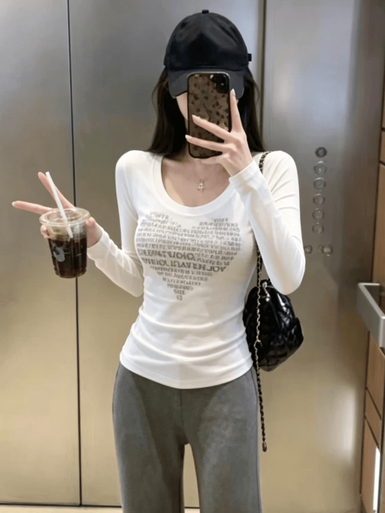 주간 실크 양모 한 부서 하트 핫픽스 긍정적 인 어깨 긴팔 티셔츠 여성 가을 작은 대중 디자인 센스 몸매 가꾸기 슬림해 보이는 맨위 상세 이미지 2