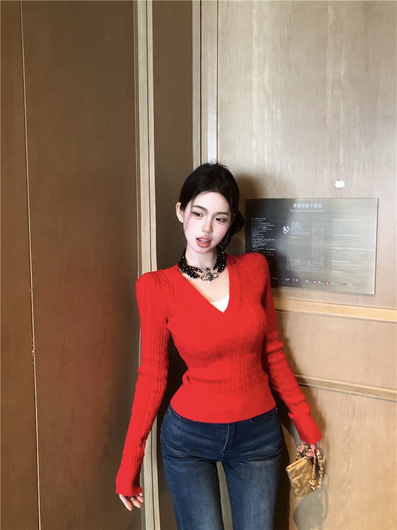 실사 정가 아름다움 높음 캐릭터 카드 페이크 레이어드 V넥 풀오버 꽈배기 스웨터 여자 학원 스타일 패치워크 색상 니트 스웨터 상세 이미지 9