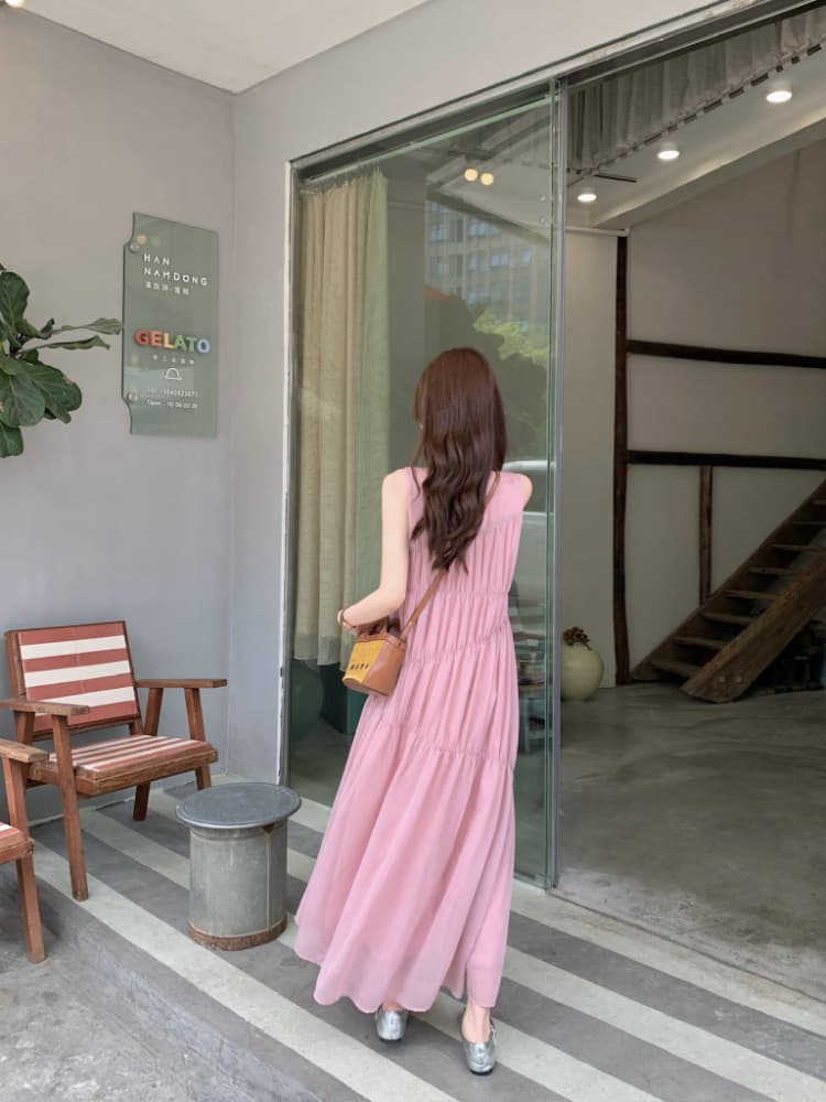 실사 정가 핑크색 프릴 민소매 여성 드레스 품격 루즈핏 슬림해 보이는 주름 디자인 센스 데이트 롱 스커트 상세 이미지 9