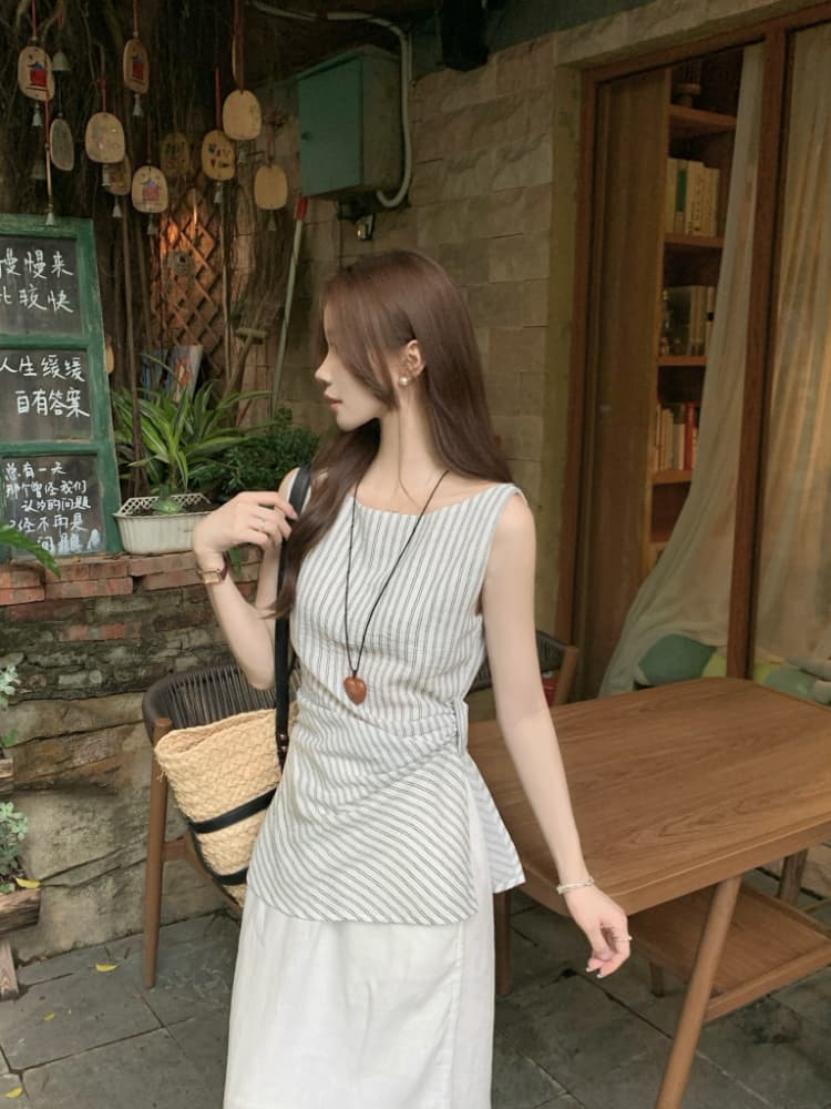 실사 정가 세로 줄무늬 조끼 여성 여름 디자인 센스 빛 요리 한 불규칙 민소매 맨위 프랑스식 품격 작은 셔츠