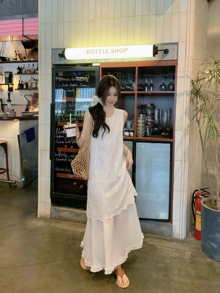 실사 정가 화이트 한 부서 여름 무거운 작업 디자인 센스 프랑스식 홀로우 아웃 자수 페이크 레이어드 조끼 원피스 상세 이미지 5