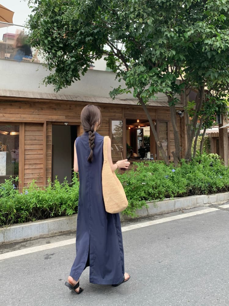 실사 정가 한 부서 미니멀리즘 POLO 칼라 민소매 여성 드레스 루즈핏 품격 조끼 스커트 느슨함 센스 롱 스커트 상세 이미지 7
