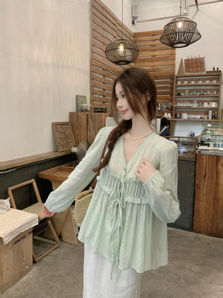 실사 정가 화이트 색온도 부드러운 바람 루즈핏 패치워크 레이스 V넥 레이스업 디자인 연령 감소 슬림해 보이는 다용도 셔츠 상세 이미지 15