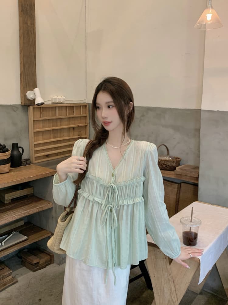 실사 정가 화이트 색온도 부드러운 바람 루즈핏 패치워크 레이스 V넥 레이스업 디자인 연령 감소 슬림해 보이는 다용도 셔츠 상세 이미지 16