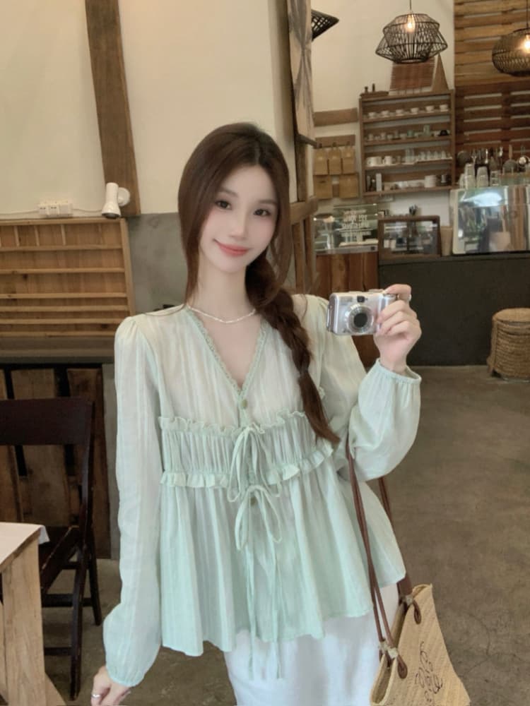 실사 정가 화이트 색온도 부드러운 바람 루즈핏 패치워크 레이스 V넥 레이스업 디자인 연령 감소 슬림해 보이는 다용도 셔츠 상세 이미지 20