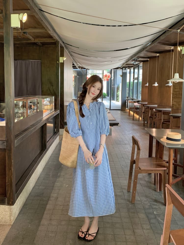 실사 정가 한 부서 레트로 반 개방 칼라 루즈핏 파란색 체크무늬 롱 스커트 여성 5 점 소매 체크무늬 드레스 여름 상세 이미지 1