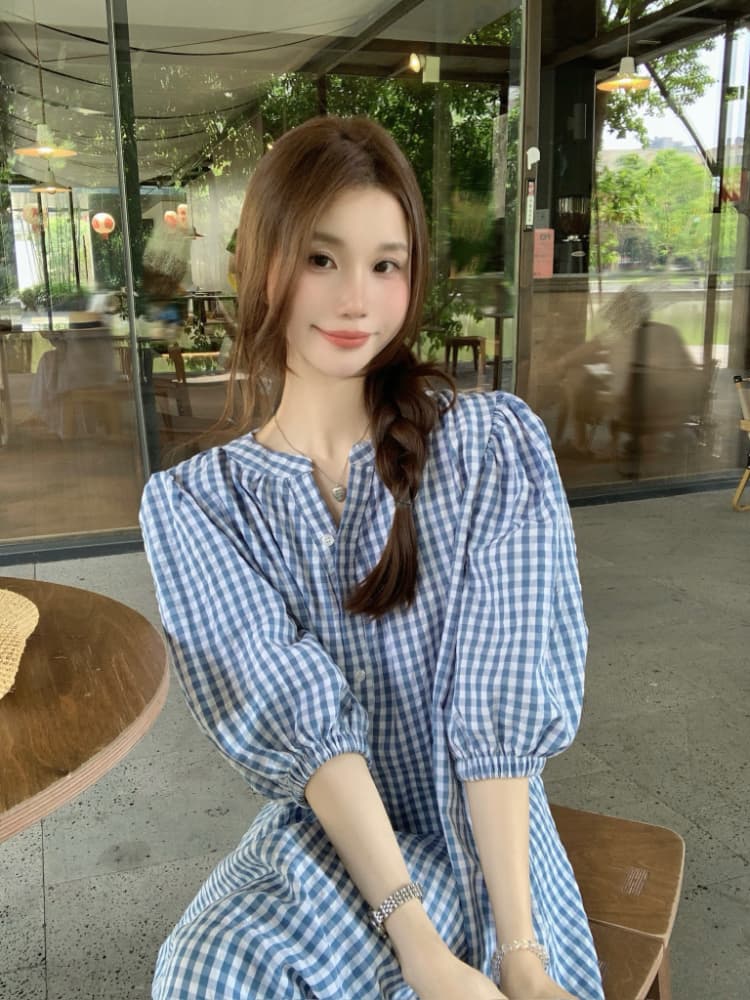 실사 정가 한 부서 레트로 반 개방 칼라 루즈핏 파란색 체크무늬 롱 스커트 여성 5 점 소매 체크무늬 드레스 여름 상세 이미지 8