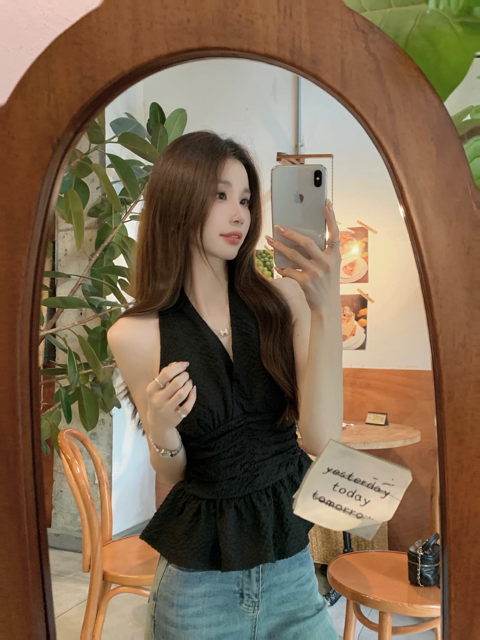 실사 정가 여름 프랑스식 품격 검정색 몸매 가꾸기 V넥 주름 허리 수축 슬림해 보이는 다용도 조끼 작은 셔츠 여성 상세 이미지 8