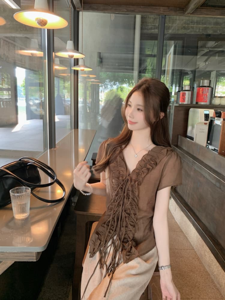 실사 정가 달콤함 레트로 프릴 레이스업 V넥 반팔 여성 셔츠 한국 스타일 품격 쇼트 스타일 맨위 여름 상세 이미지 2