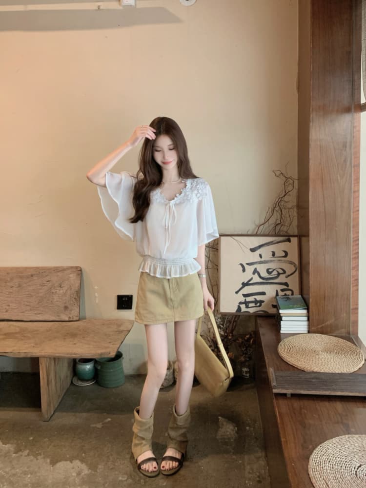 실사 정가 부드러운 바람 프랑스식 품격 레이스 조각 V넥 레이스업 명중 가져 가라. 허리 수축 슬림해 보이는 쉬폰 작은 셔츠 상세 이미지 9