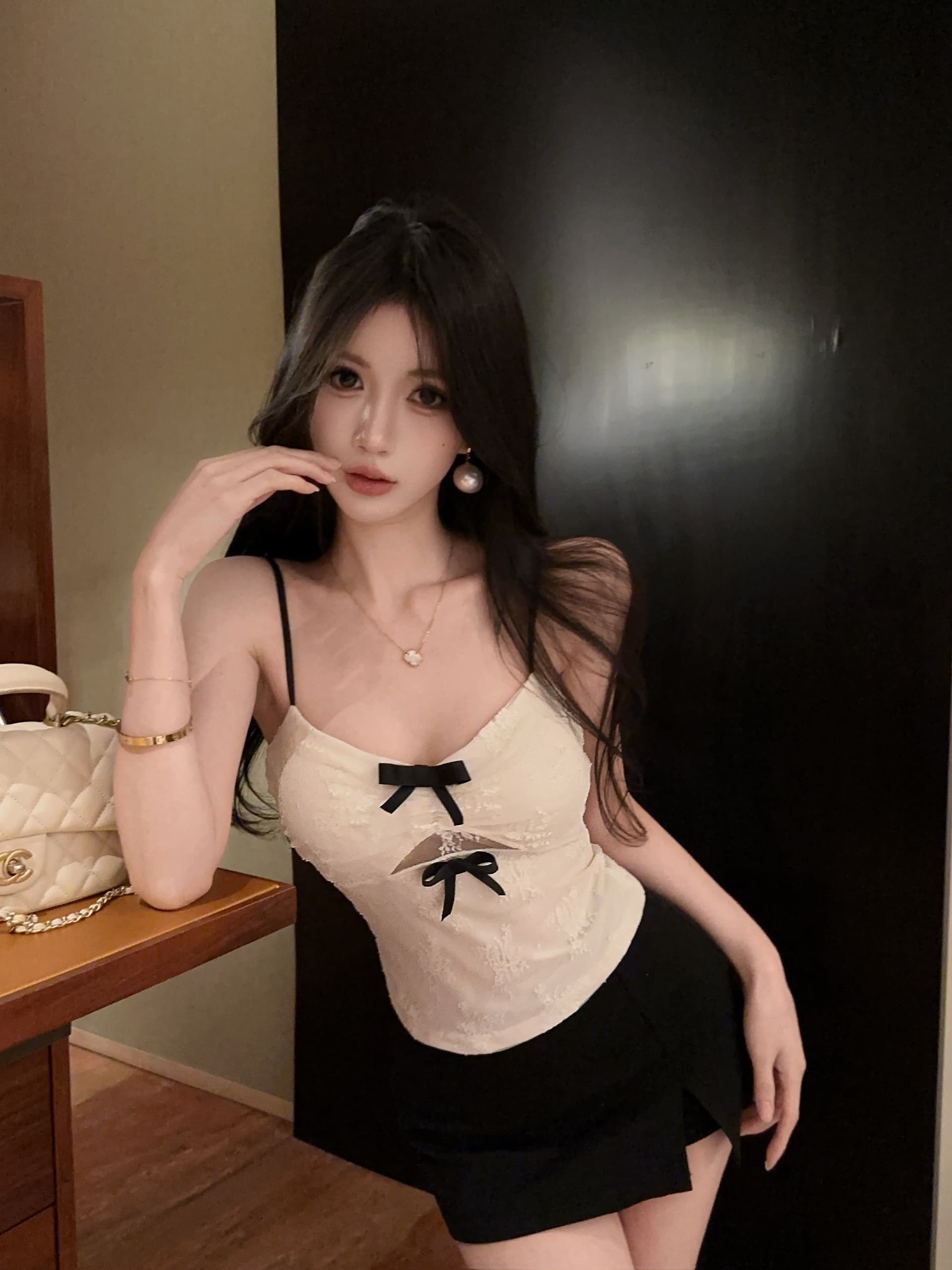 실사 정가 V넥 홀로우 아웃 나비 매듭 레이스 아름다움 뒤로 작은 슬링 순수한 욕망 민소매 몸매 가꾸기 맨위 상세 이미지 1