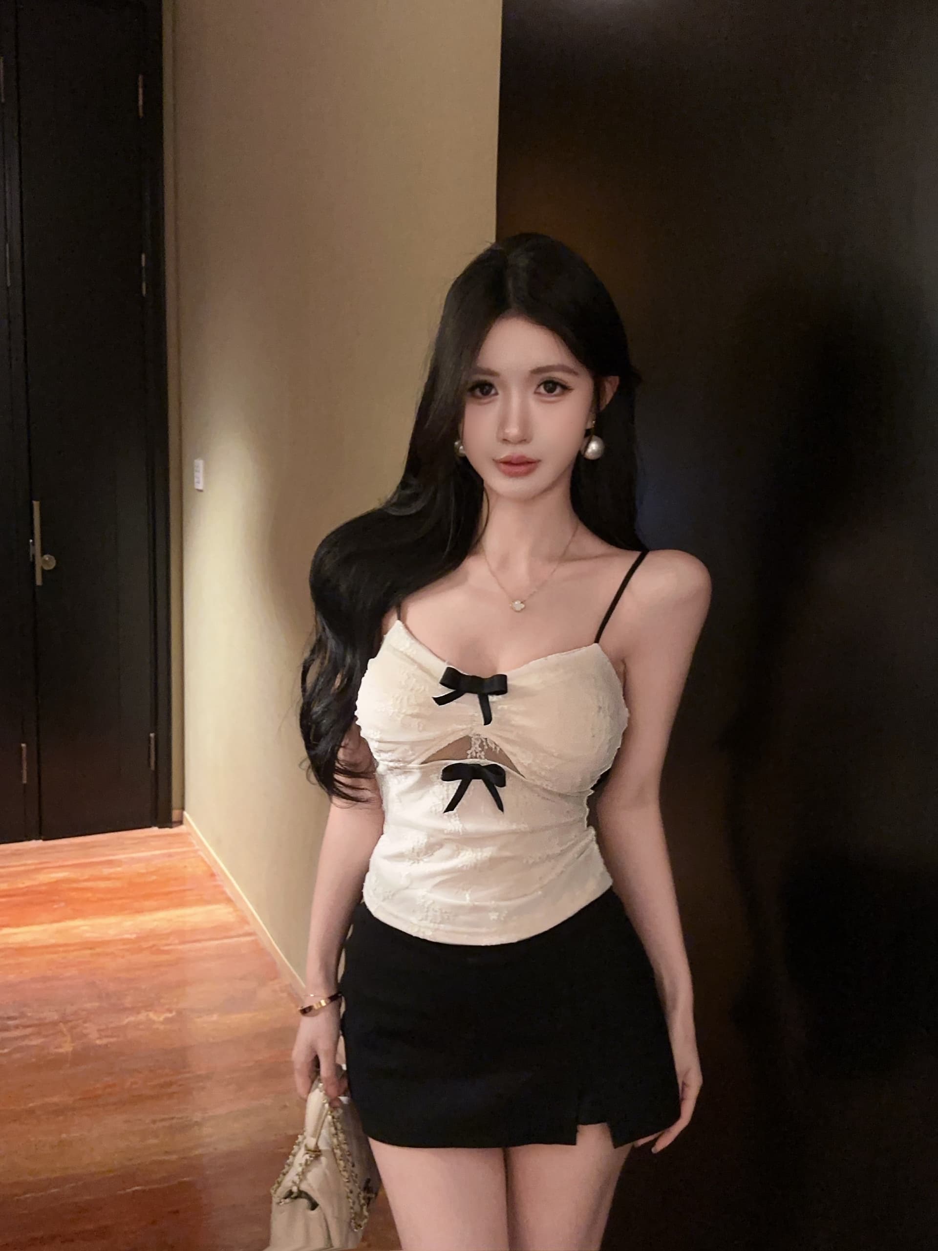 실사 정가 V넥 홀로우 아웃 나비 매듭 레이스 아름다움 뒤로 작은 슬링 순수한 욕망 민소매 몸매 가꾸기 맨위 상세 이미지 9