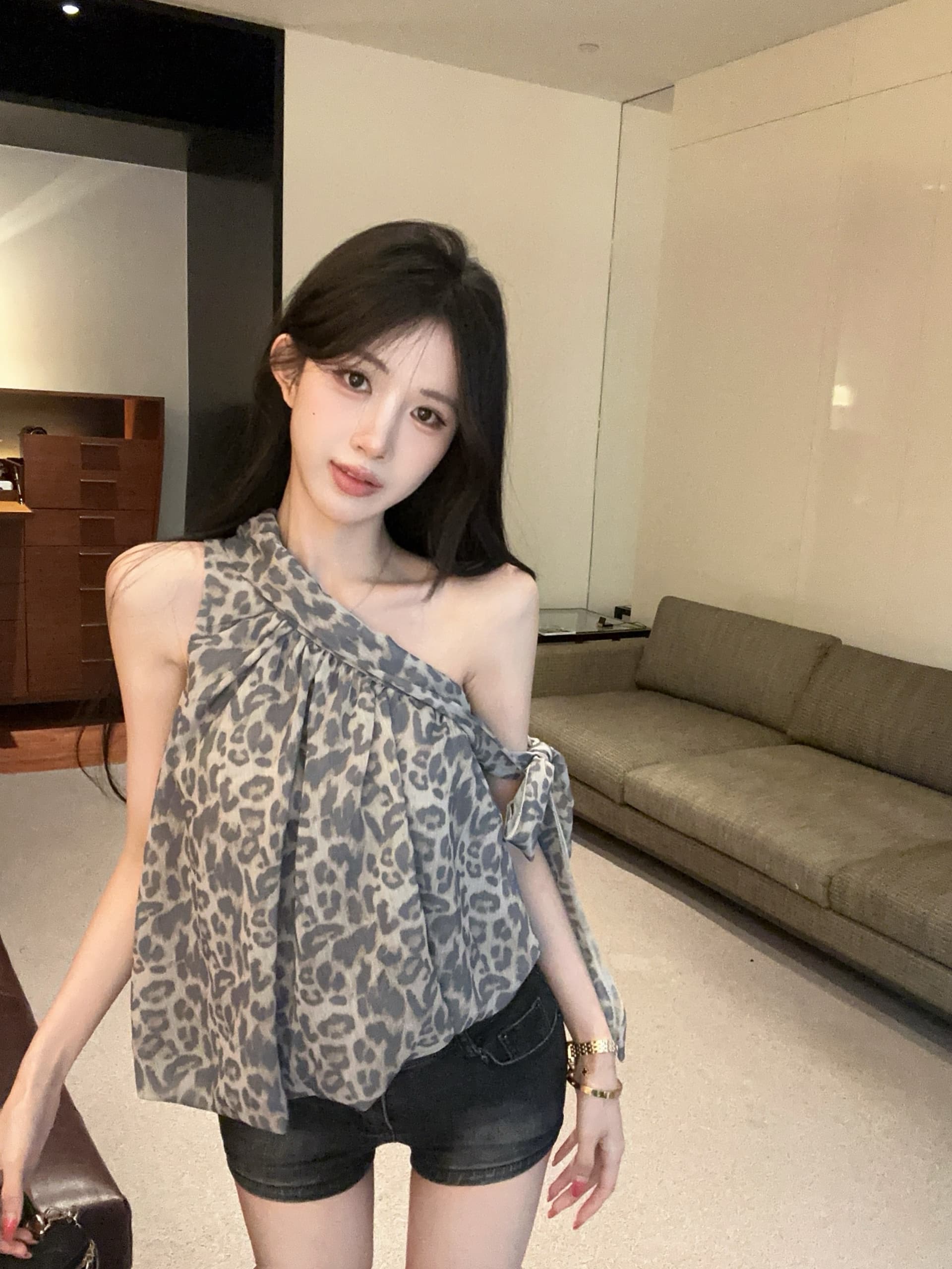 실사 정가 분위기 센스 프랑스식 비스듬한 어깨 의류 리본 조끼 핫걸 디자인 센스 레오파드 무늬 맨위 상세 이미지 1