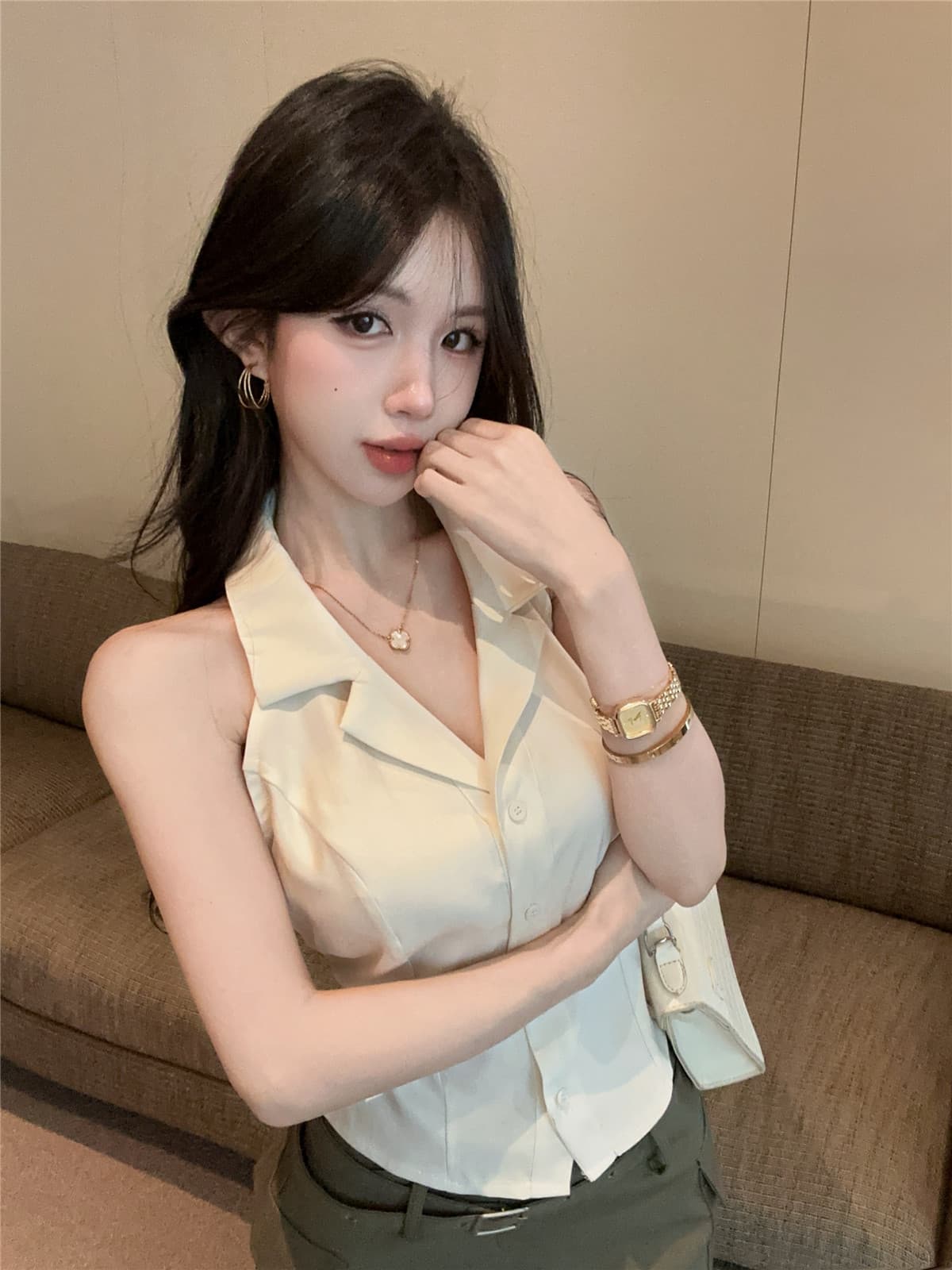 실사 살구 색상 POLO 칼라 허리 수축 베스트 셔츠 디자인 센스 V넥 행침 목 민소매 맨위 여름 미니 스커트 세트 상세 이미지 5