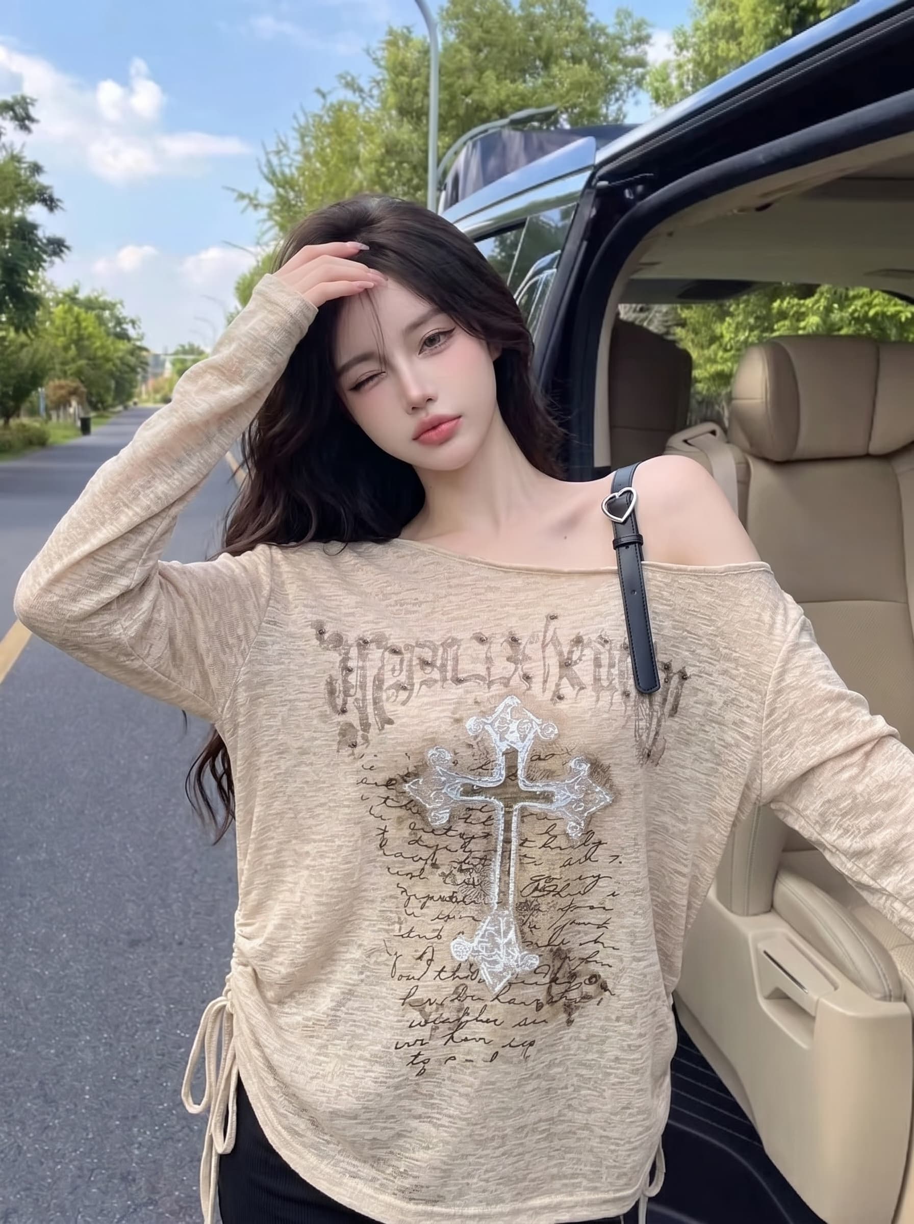 실사 정가 핫걸 비스듬한 어깨 자외선 차단 블라우스 긴팔 티셔츠 여름 디자인 센스 느긋한 바람 루즈핏 오프숄더 맨위 이미지 4