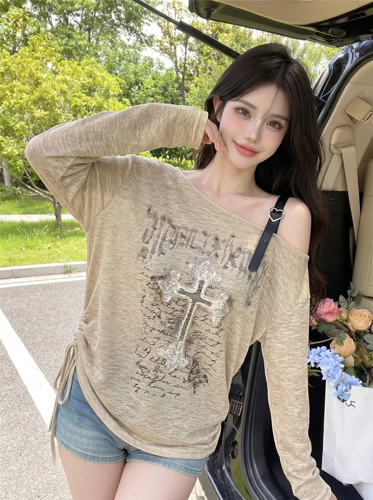 실사 정가 핫걸 비스듬한 어깨 자외선 차단 블라우스 긴팔 티셔츠 여름 디자인 센스 느긋한 바람 루즈핏 오프숄더 맨위 이미지 3