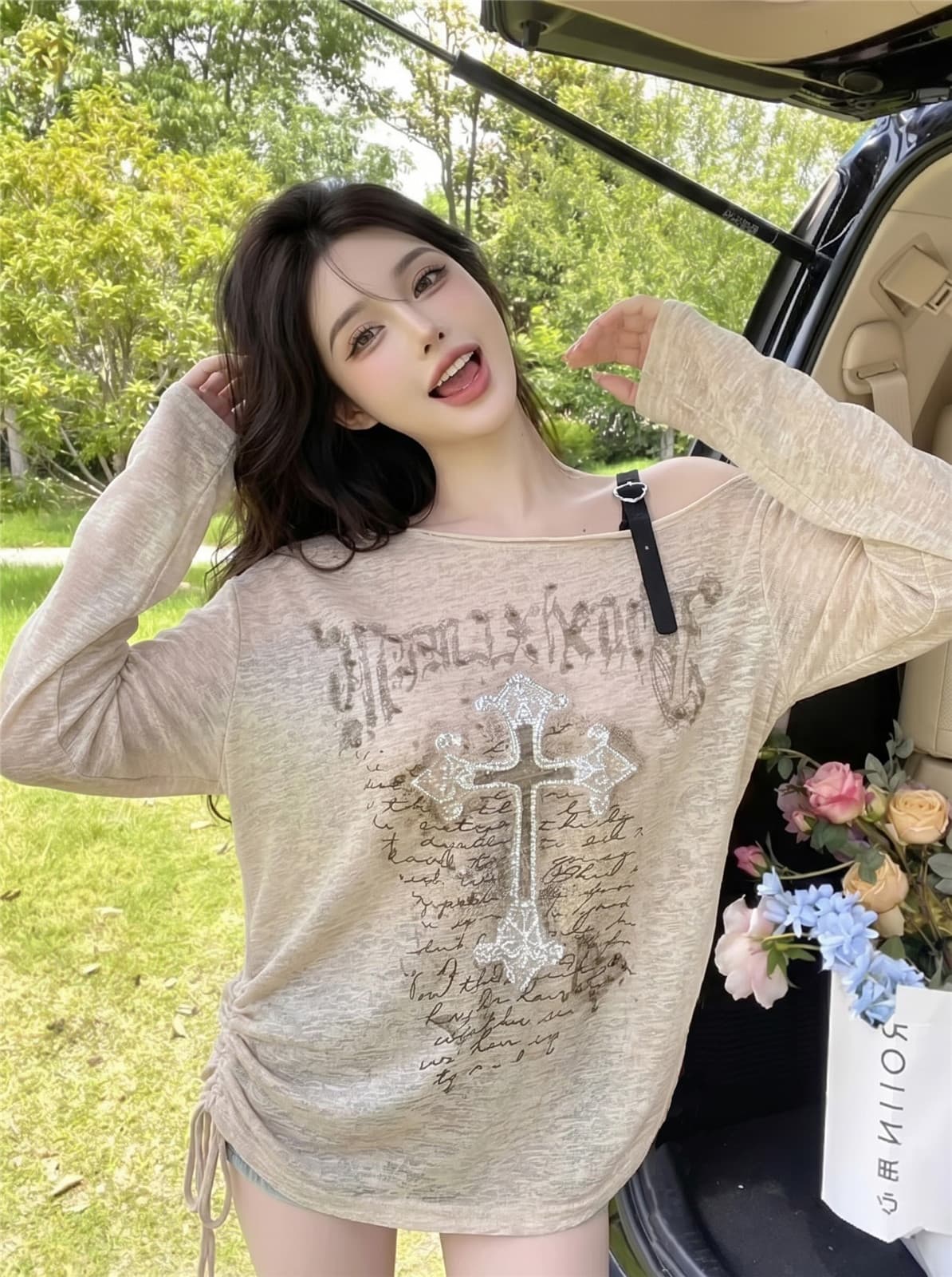 실사 정가 핫걸 비스듬한 어깨 자외선 차단 블라우스 긴팔 티셔츠 여름 디자인 센스 느긋한 바람 루즈핏 오프숄더 맨위 상세 이미지 7