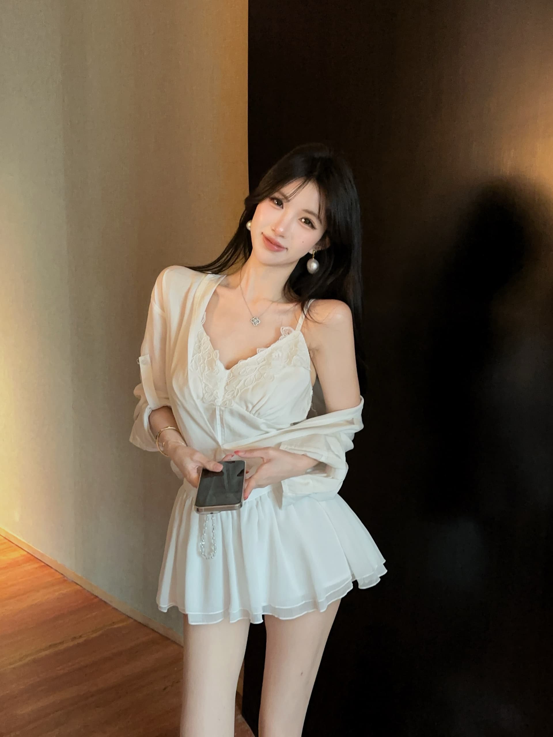 실사 정가 품격 화이트 패치워크 페이크 레이어드 레이스 슬립 자외선 차단 중간 소매 여성 셔츠 반신 미니 스커트 세트 상세 이미지 1