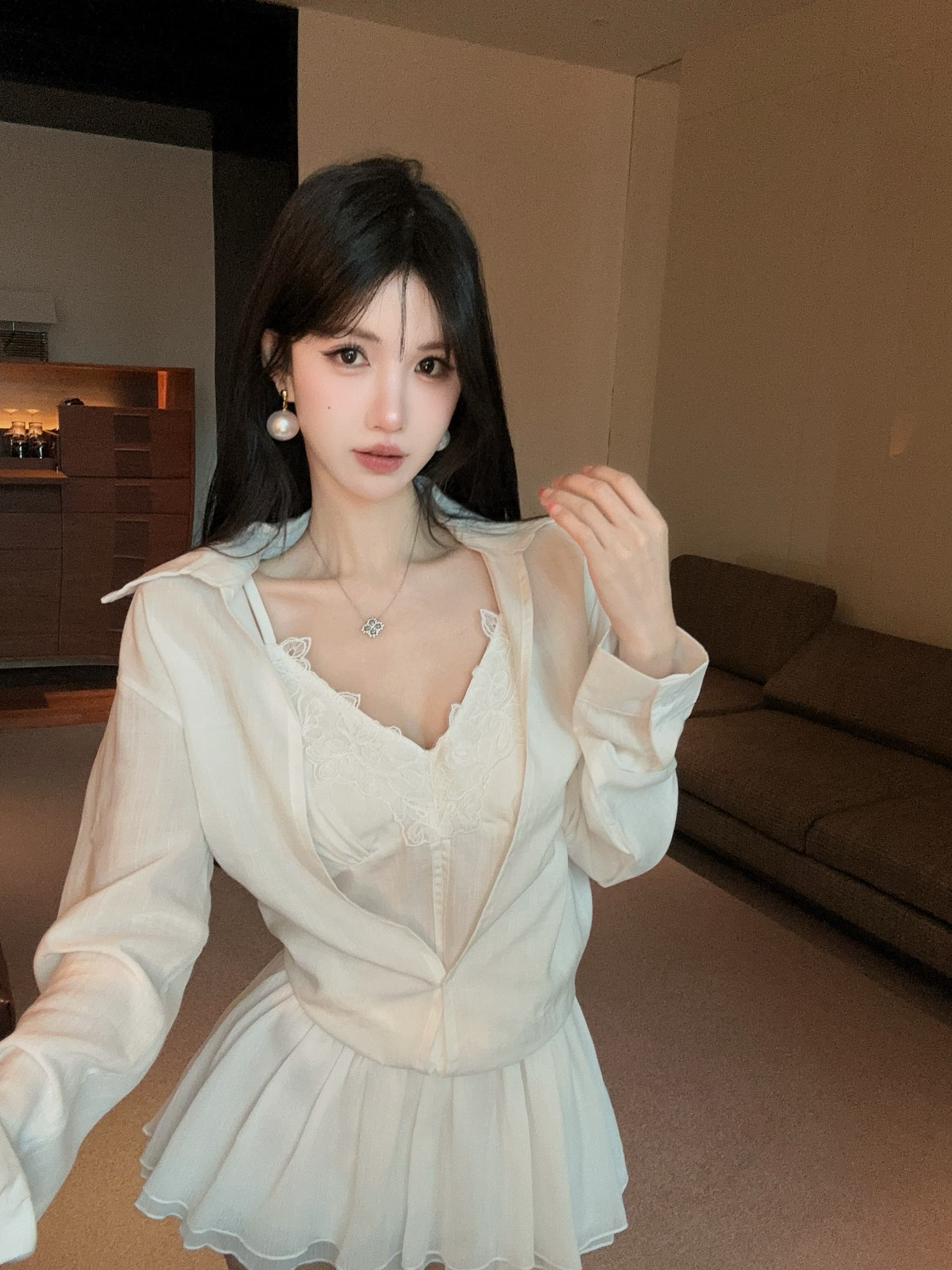 실사 정가 품격 화이트 패치워크 페이크 레이어드 레이스 슬립 자외선 차단 중간 소매 여성 셔츠 반신 미니 스커트 세트 상세 이미지 7