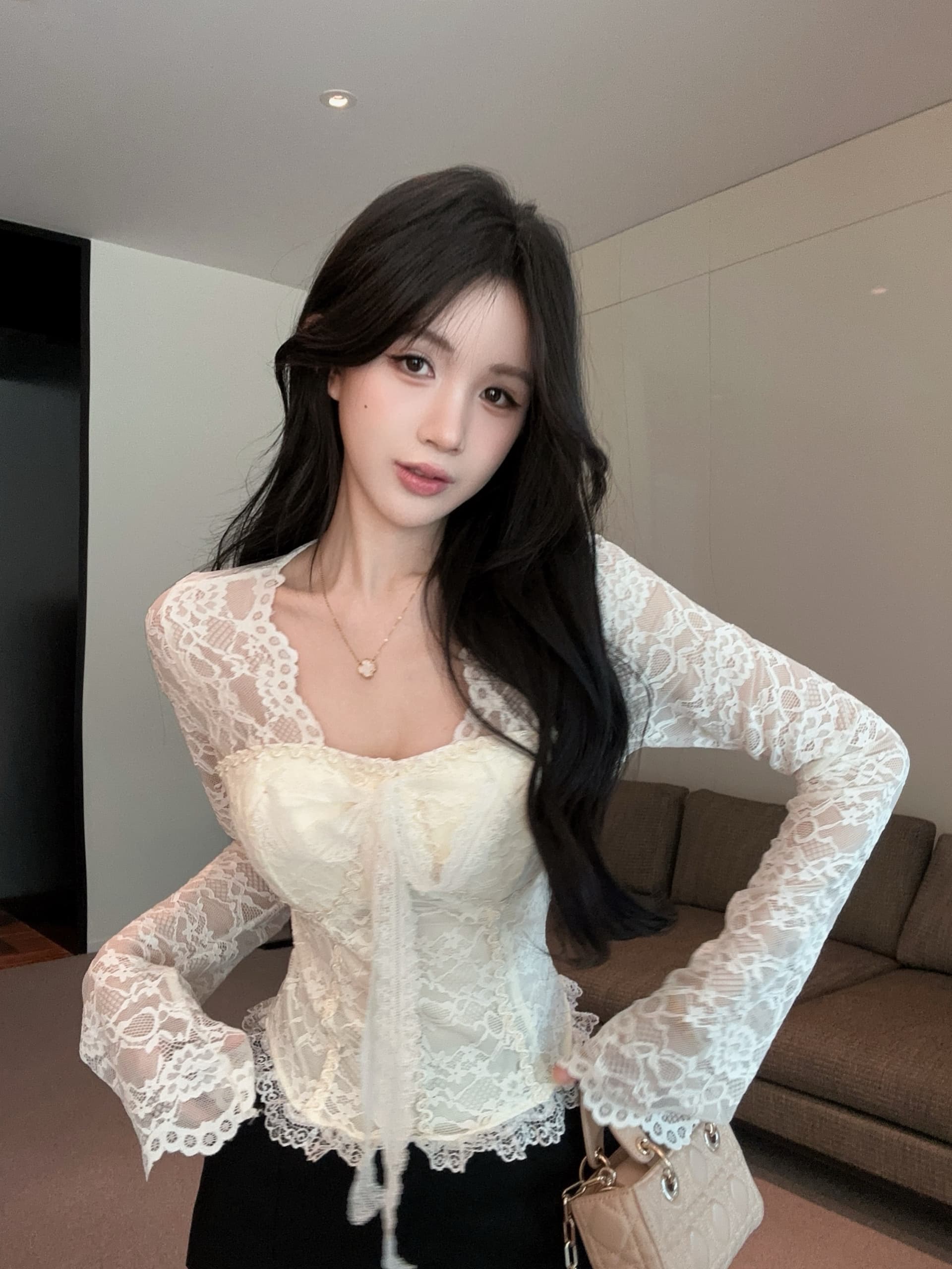 실사 정가 이른 가을 순수한 욕망 레이스 V넥 몸매 가꾸기 디자인 센스 나비 매듭 스트랩 켜기 벨트 가슴 패드 이미지 4