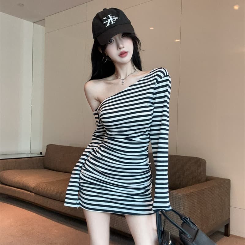 정가 실사 프랑스식 빛 럭셔리 명문 여성 바람 비스듬한 칼라 오프숄더 긴팔 여성 드레스 2025 가을 슬림해 보이는 타이트 스커트 이미지 5