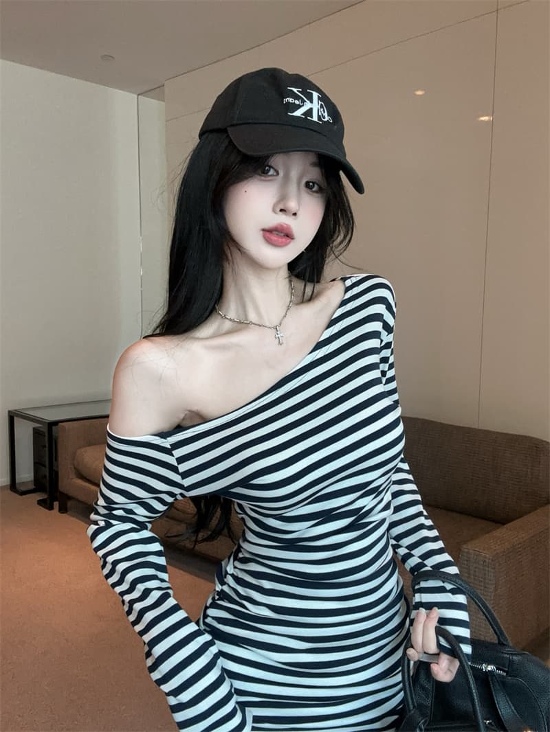 정가 실사 프랑스식 빛 럭셔리 명문 여성 바람 비스듬한 칼라 오프숄더 긴팔 여성 드레스 2025 가을 슬림해 보이는 타이트 스커트 상세 이미지 8