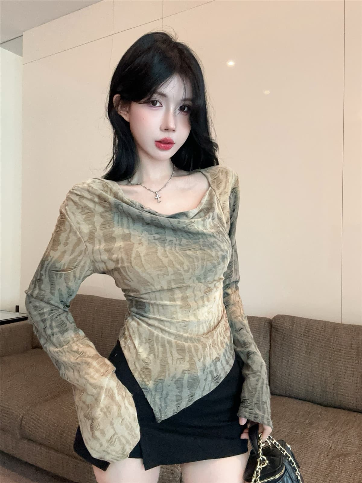 실사 정가 Chic 불규칙 홀치기 염색 긴팔 티셔츠 불모지 바람 레트로 흔들다 칼라 핫걸 맨위