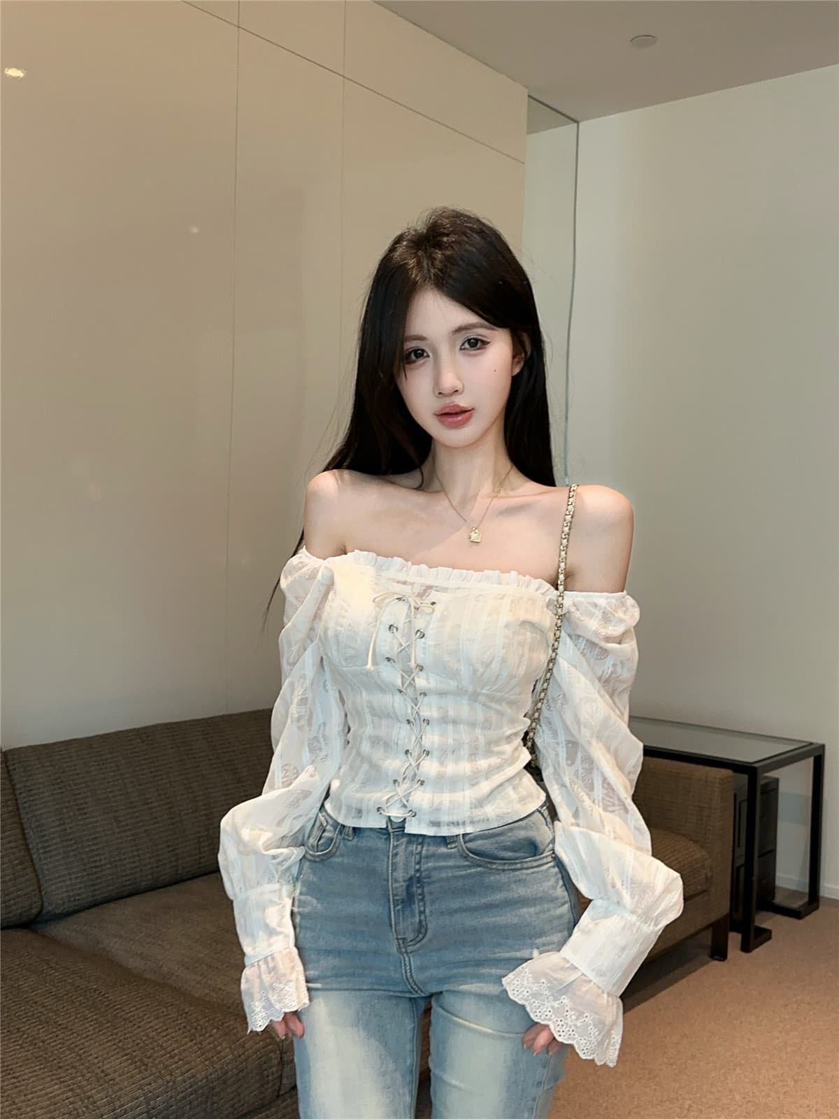 실사 정가 화이트 셔츠 가을 프랑스식 맨위 디자인 센스 Chic 쇼트 스타일 오프숄더 긴팔 셔츠 이미지 3