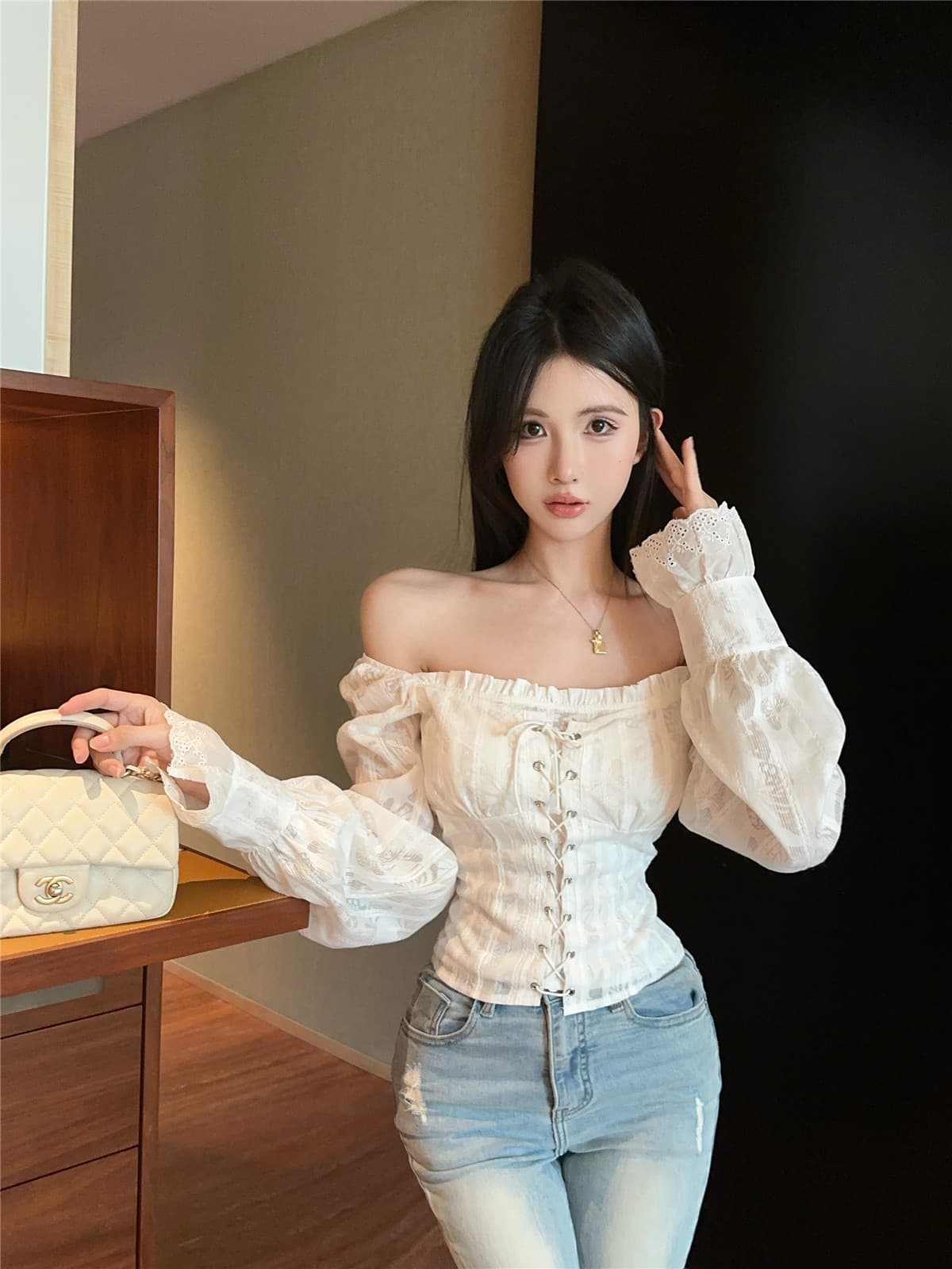 실사 정가 화이트 셔츠 가을 프랑스식 맨위 디자인 센스 Chic 쇼트 스타일 오프숄더 긴팔 셔츠 상세 이미지 5