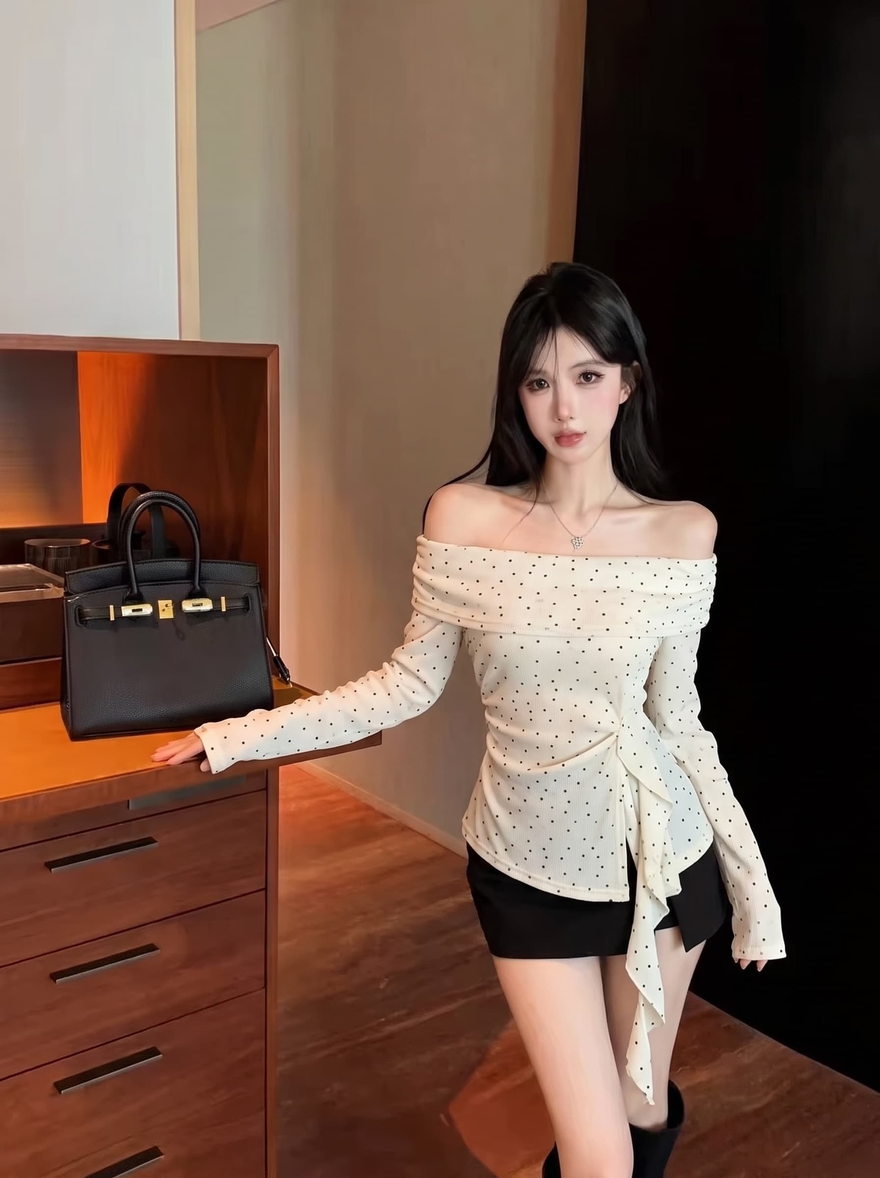 실사 순수한 욕망 살구 색상 도트 무늬 디자인 센스 오프숄더 긴팔 티셔츠 가을 디자인 센스 슬림해 보이는 불규칙 맨위 상세 이미지 7