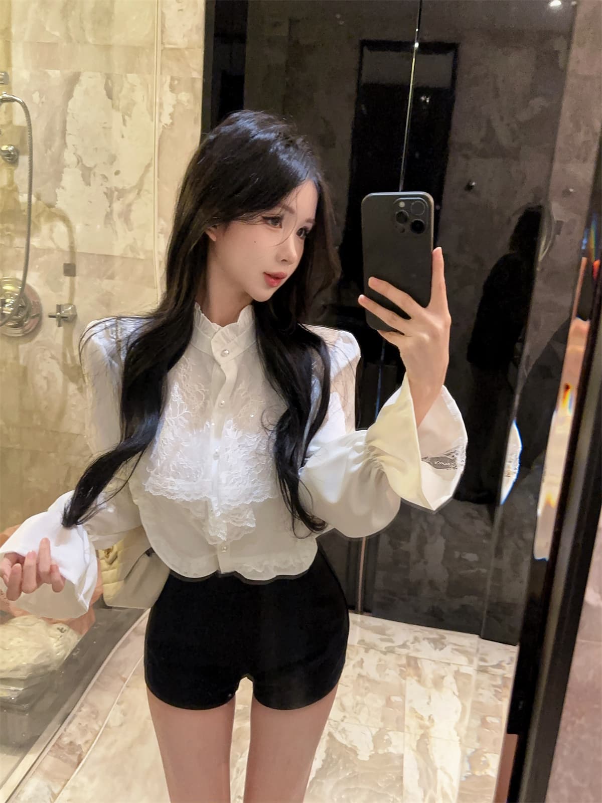 실사 정가 궁정 품격 프릴 레이스 홀로우 아웃 패치워크 새틴 셔츠 맨위 여성 봄 긴팔 상세 이미지 7