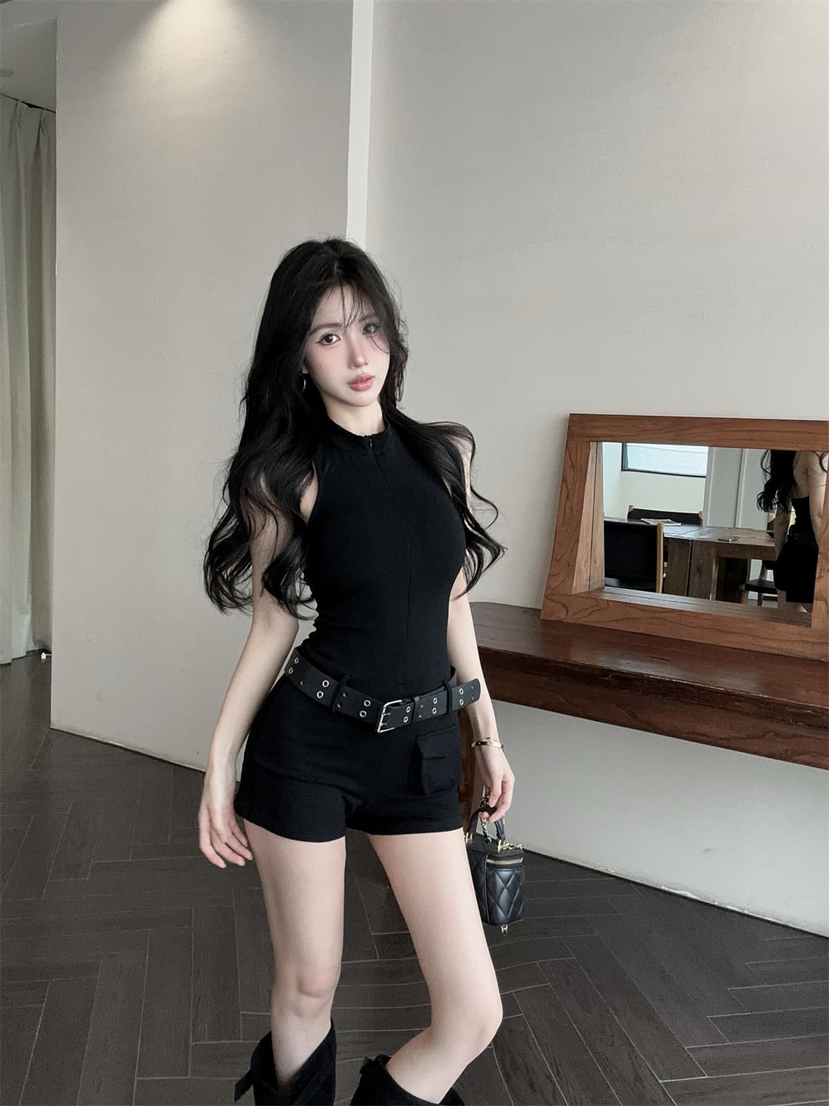 실사 정가 지퍼 V넥 슬림해 보이는 몸매 가꾸기 차가운 바람의 소리 주머니 올인원 바지 반바지 여성 봄 상세 이미지 5