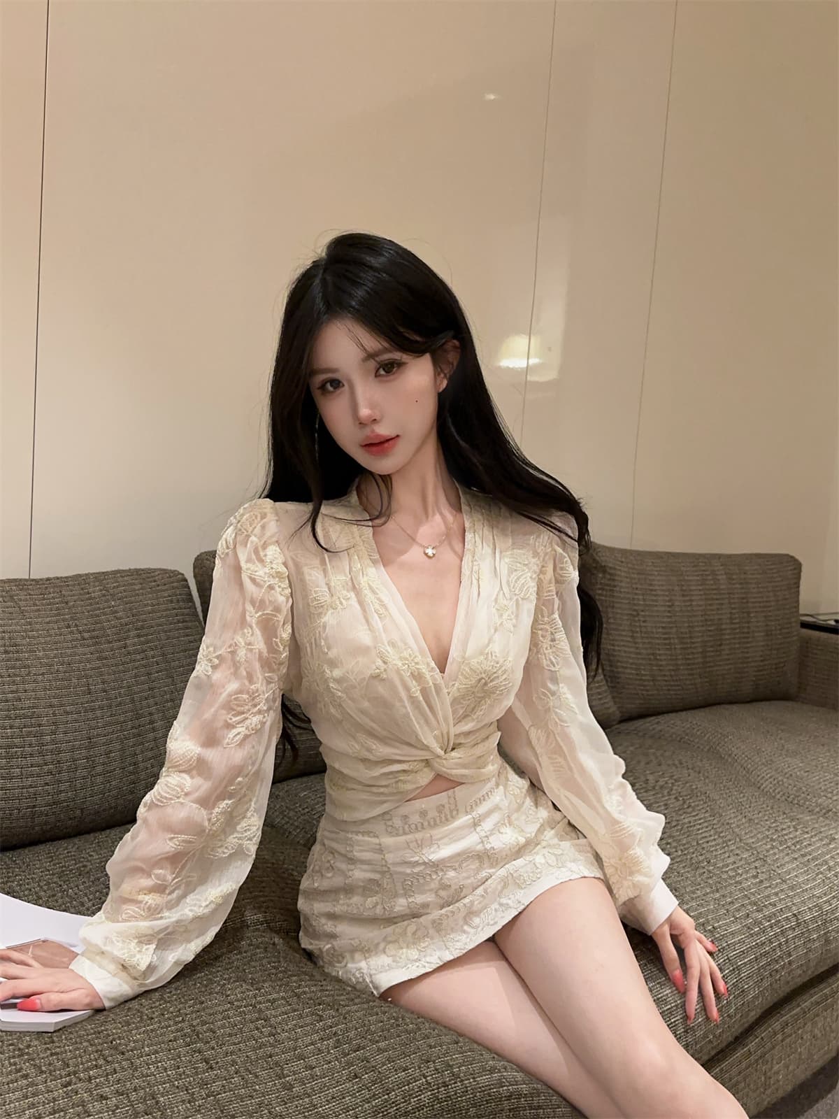 실사 정가 순수한 욕망 V넥 비틀림 디자인 벌룬 소매 프랑스식 맨위 자수 하이웨이스트 미니 스커트 여성 가을 세트 상세 이미지 10