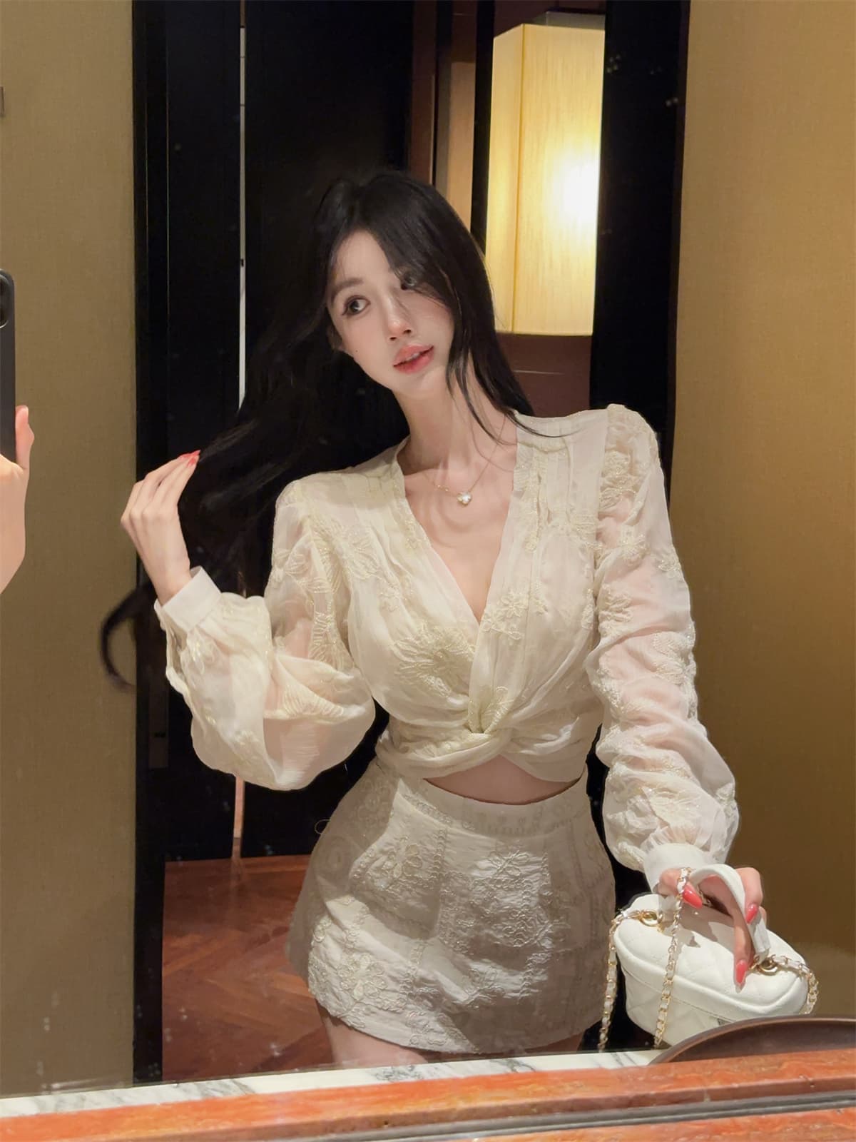 실사 정가 순수한 욕망 V넥 비틀림 디자인 벌룬 소매 프랑스식 맨위 자수 하이웨이스트 미니 스커트 여성 가을 세트 상세 이미지 13