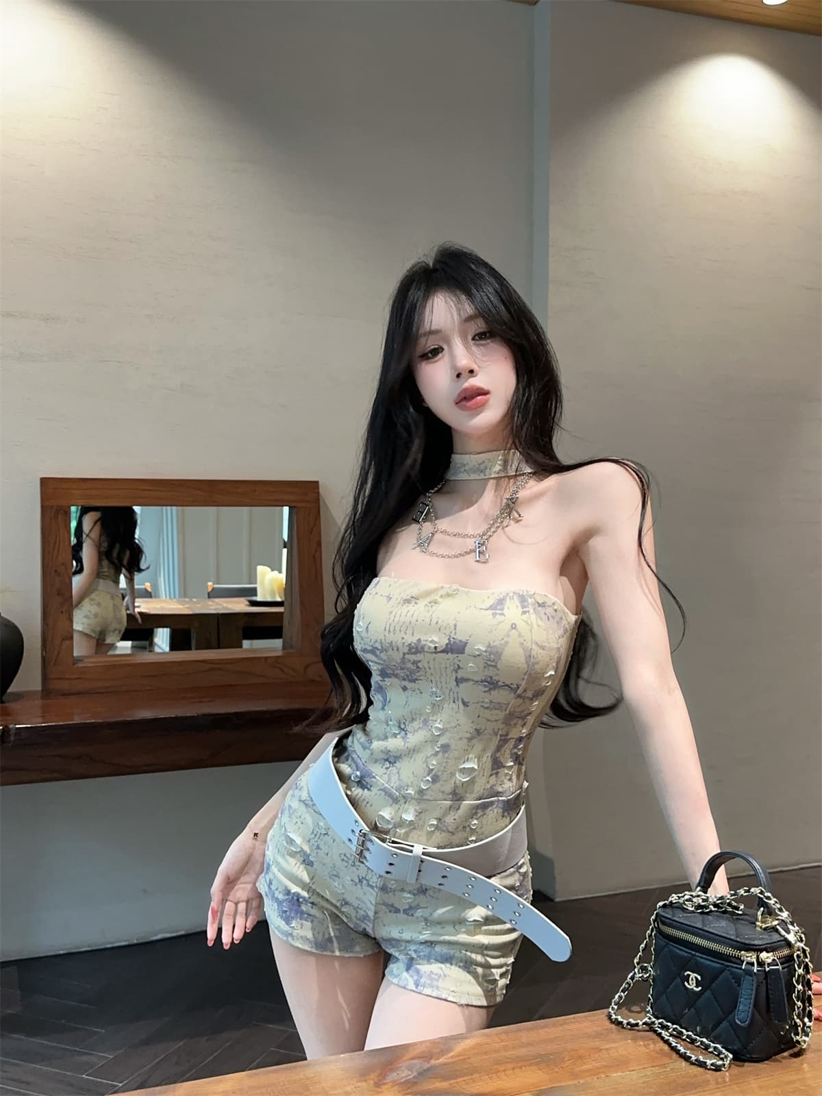 실사 정가 달콤한 차가운 행침 목 찢어진 홀치기 염색 다림질 금박 튜브탑 올인원 바지 알파벳 체인 벨트 점프 슈트 반바지 상세 이미지 19
