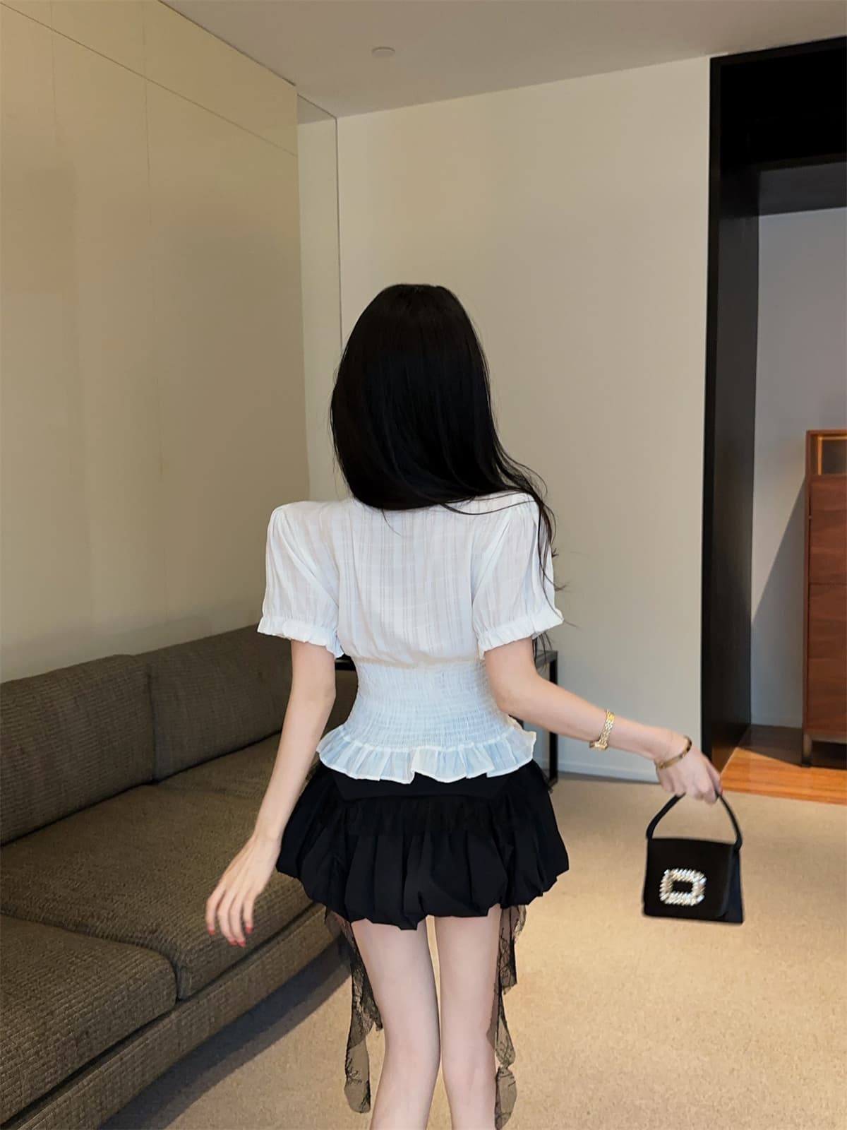 실사 정가 홀로우 아웃 레이스업 거품 소매 디자인 센스 슬림해 보이는 작은 셔츠 맨위 꽃밭 치마바지 여성 여름 세트 상세 이미지 10