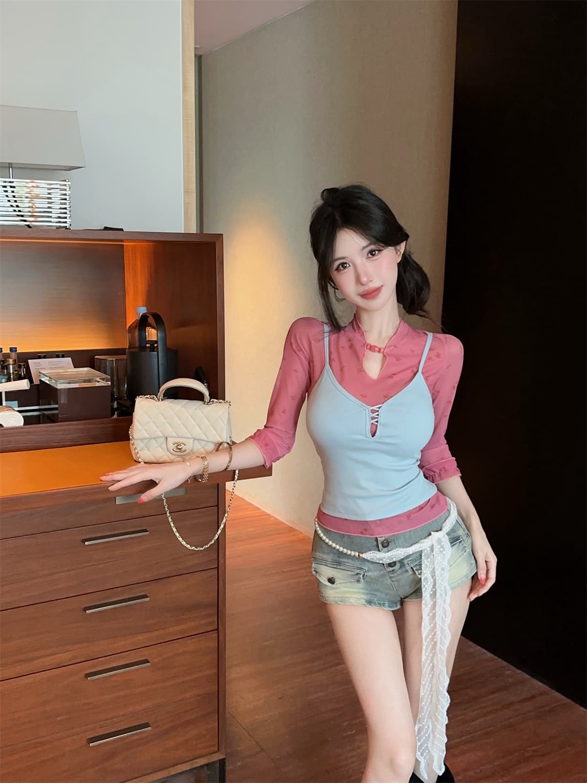 실사 정가 꽃무늬 망사 반팔 t 몸매 가꾸기 캐미솔 데님 반바지 레이스 체인 세트 여성 여름 상세 이미지 2