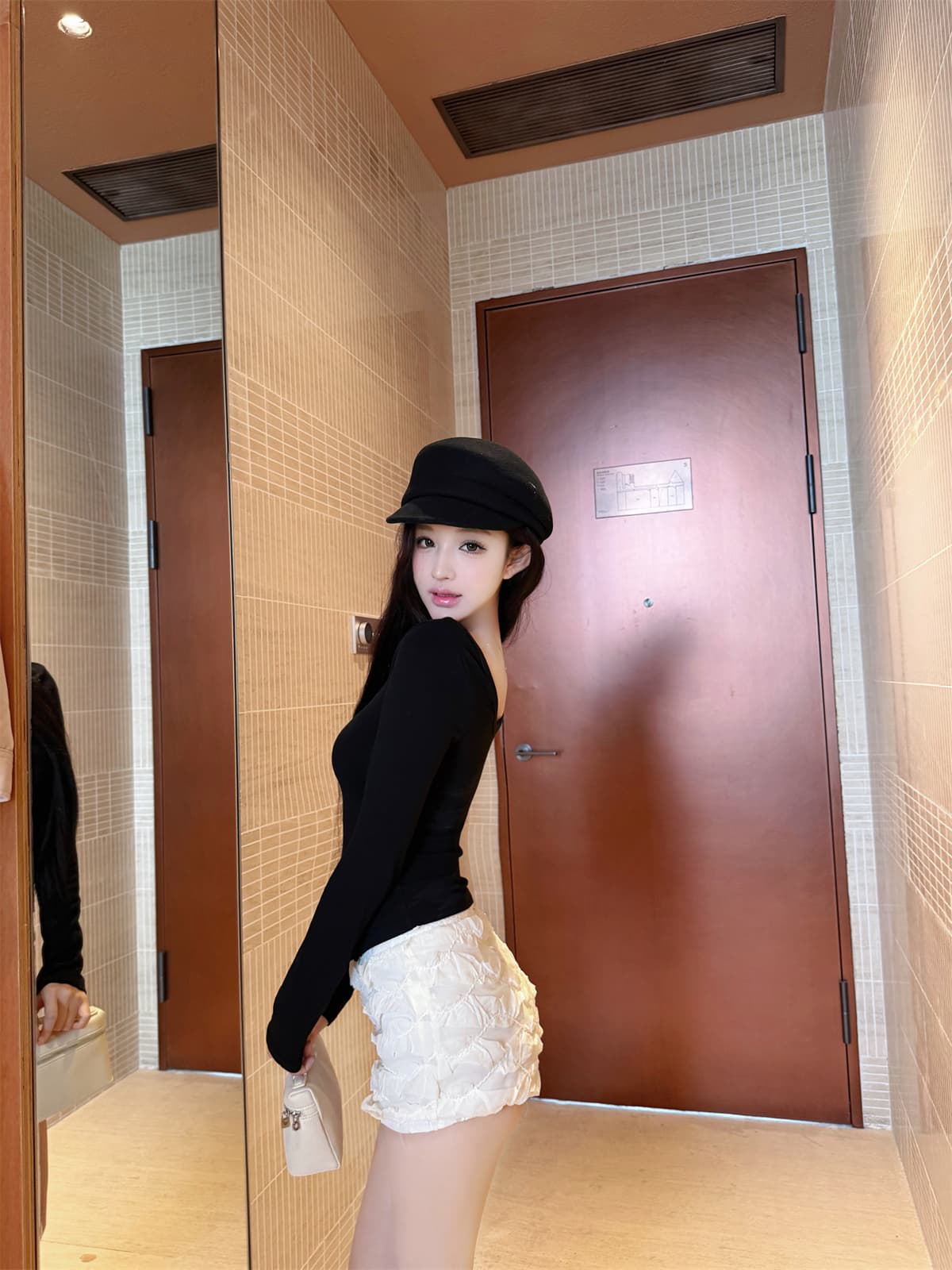 실사 정가 대 라운드 넥 긴팔 디자인 센스 허리 수축 맨위 핫픽스 공예 주름 반바지 여성 가을 세트 상세 이미지 6