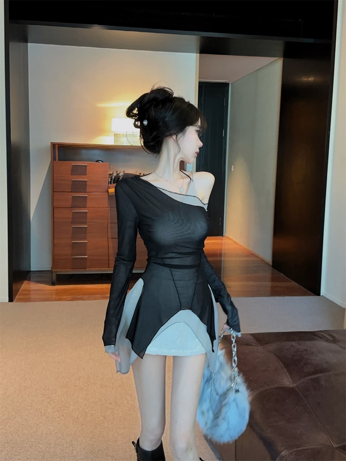 실사 정가 망사 패치워크 색상 오프숄더 행침 목 불규칙 페이크 레이어드 맨위 자수 미니 스커트 여성 가을 세트 상세 이미지 9
