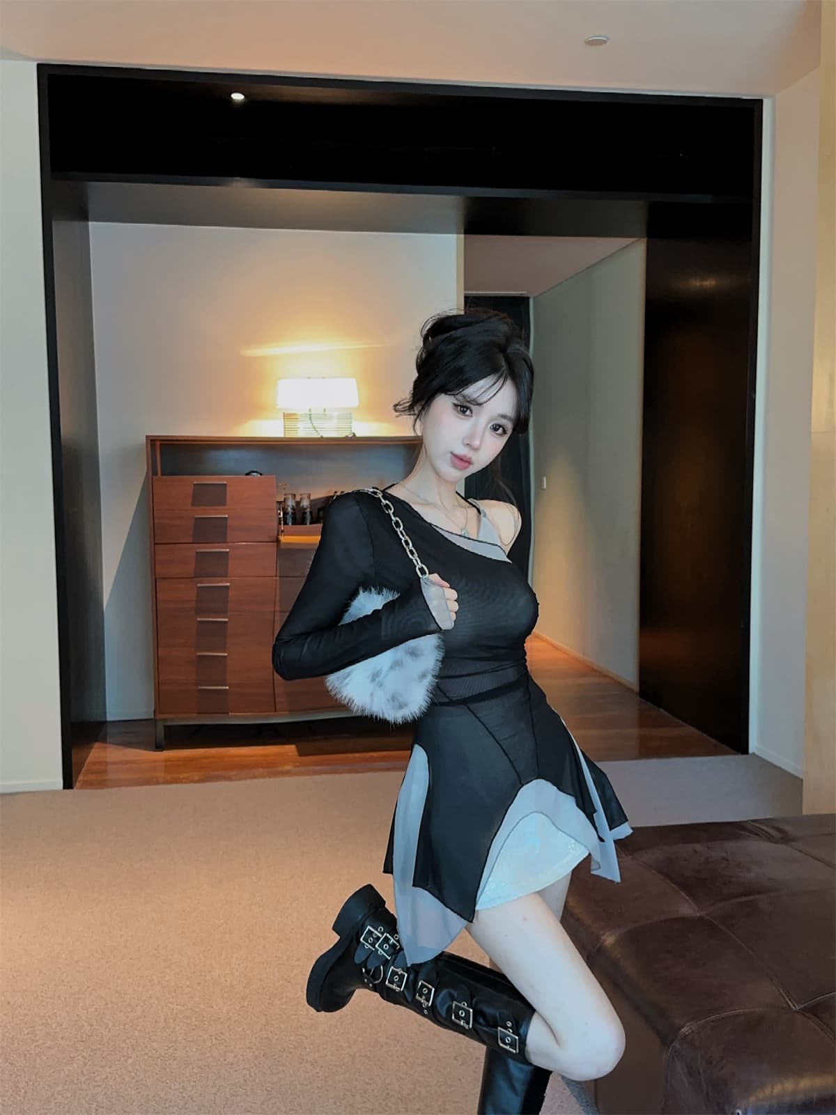 실사 정가 망사 패치워크 색상 오프숄더 행침 목 불규칙 페이크 레이어드 맨위 자수 미니 스커트 여성 가을 세트 상세 이미지 10