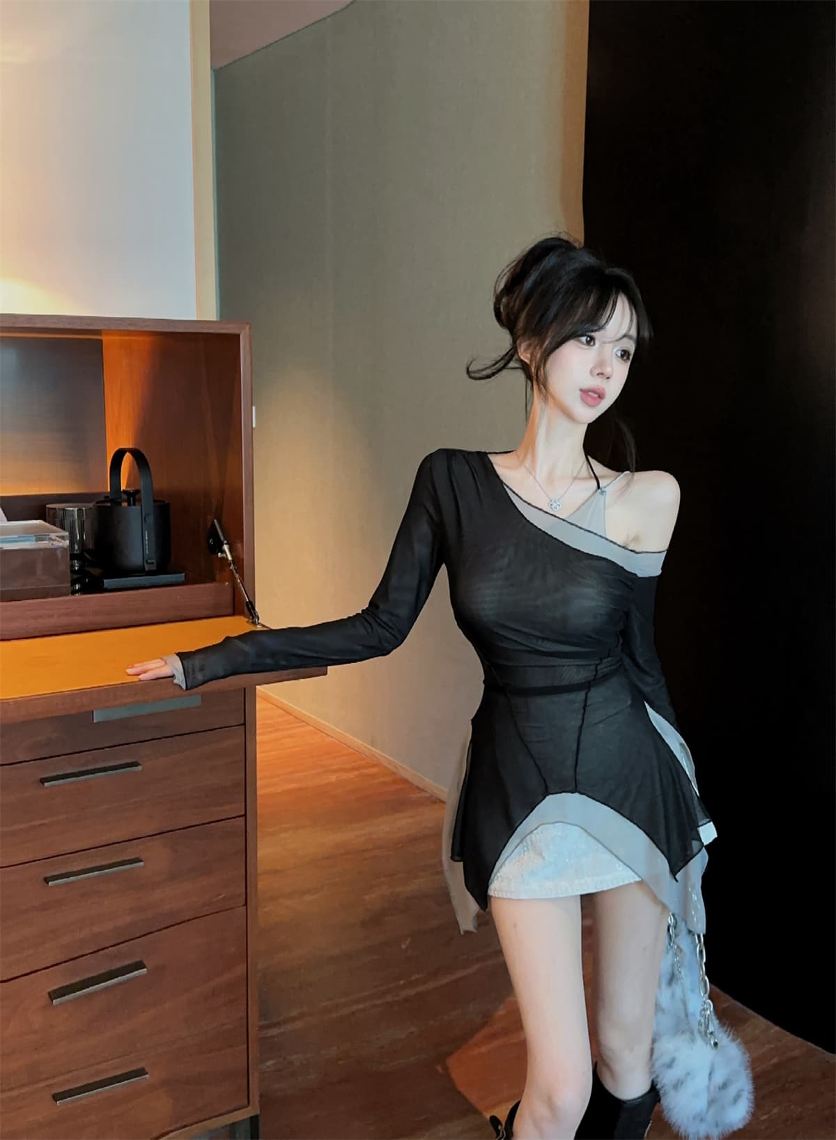 실사 정가 망사 패치워크 색상 오프숄더 행침 목 불규칙 페이크 레이어드 맨위 자수 미니 스커트 여성 가을 세트 상세 이미지 16